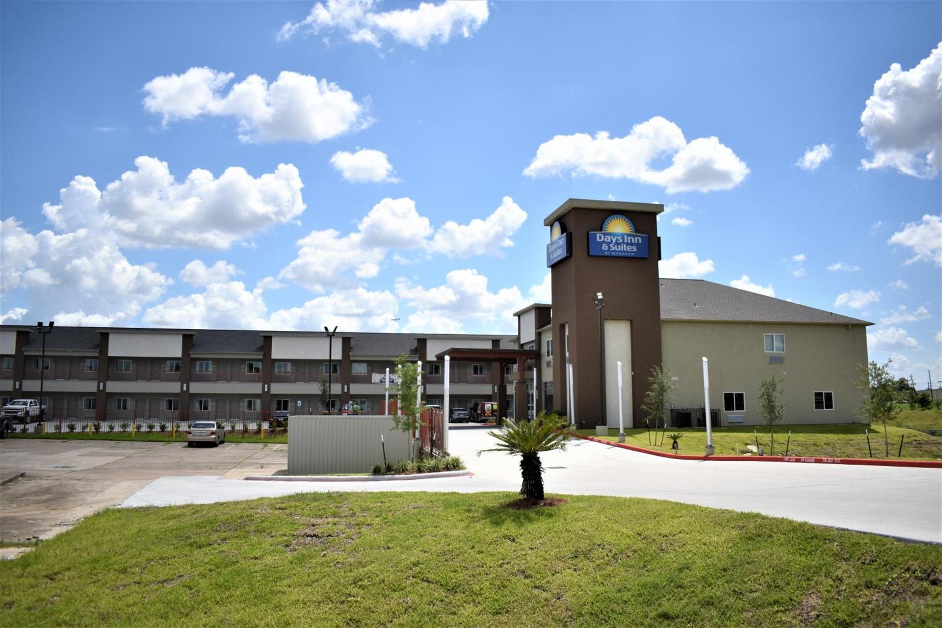 Days Inn & Suites by Wyndham Downtown/University of Houston photo 82