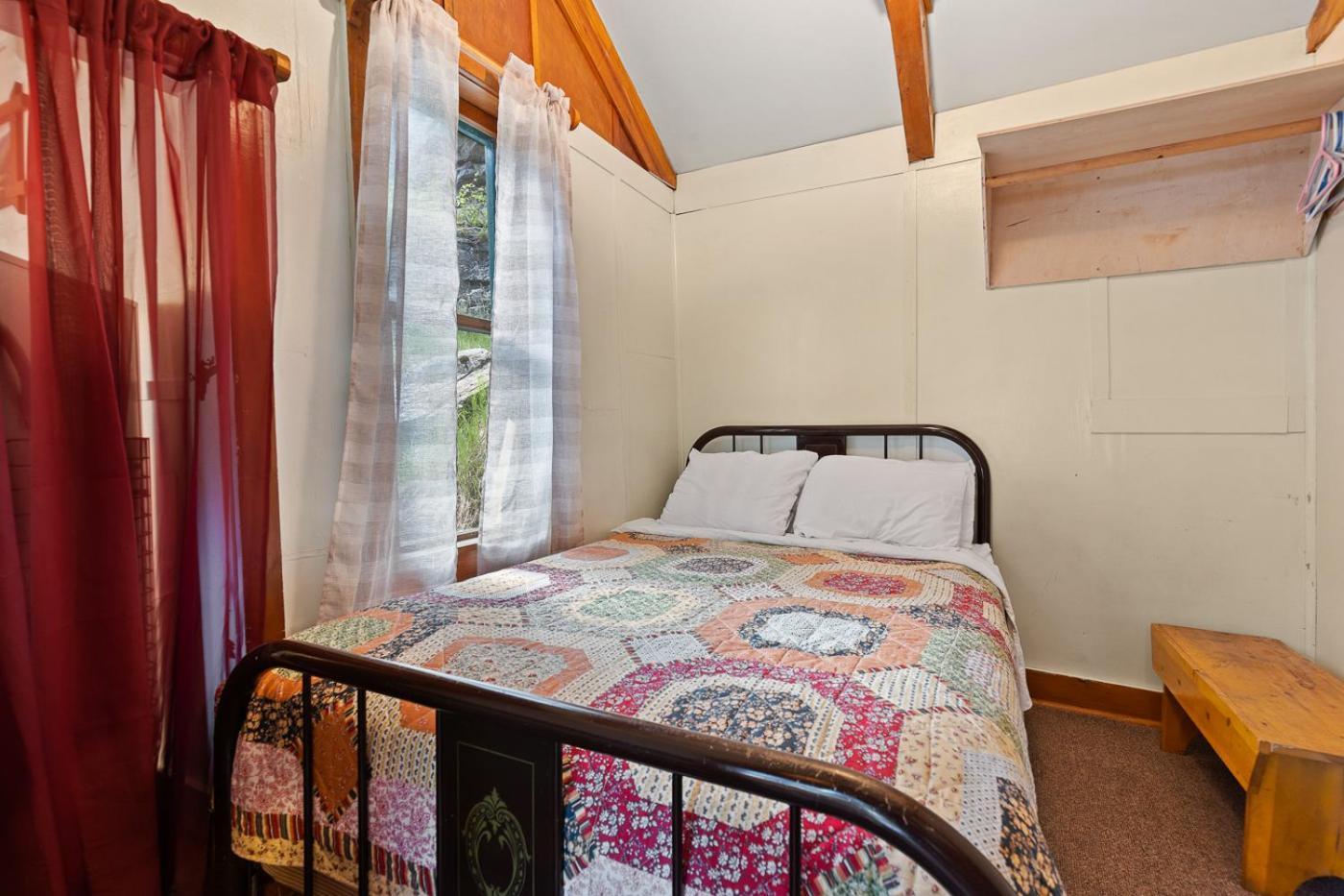 Harney Camp Cabins photo 6