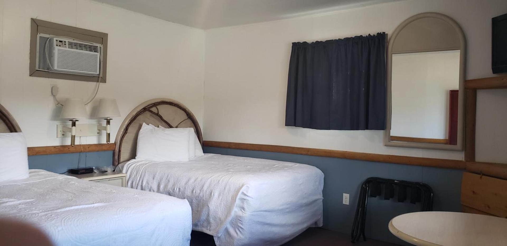 Big Bear Motel photo 6