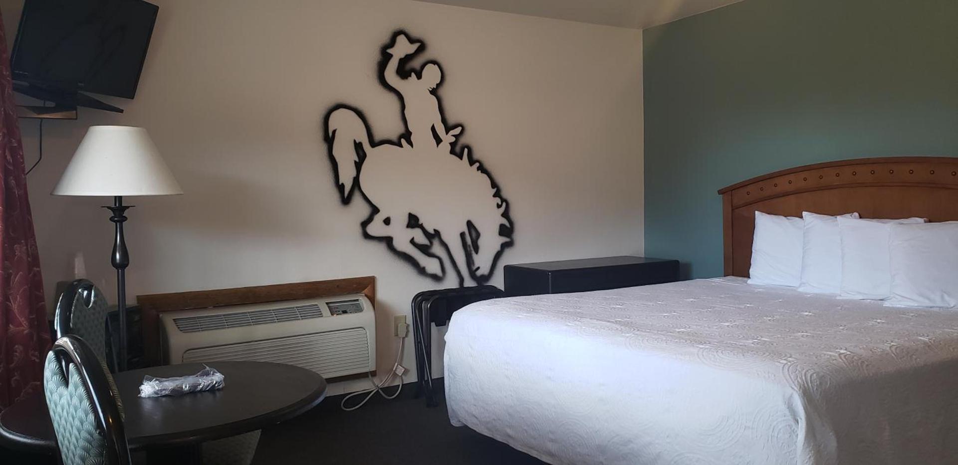Big Bear Motel photo 10