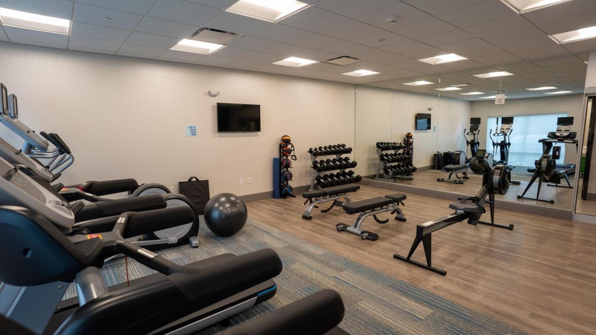 Holiday Inn Express & Suites Richburg by IHG photo 9