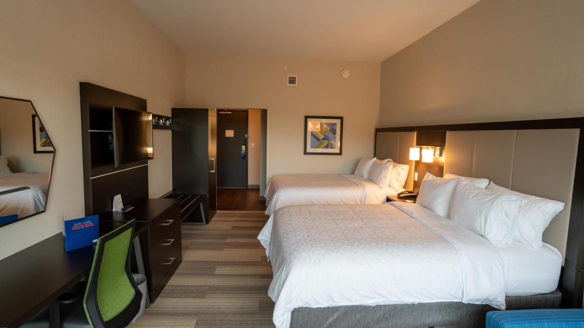 Holiday Inn Express & Suites Richburg by IHG photo 24