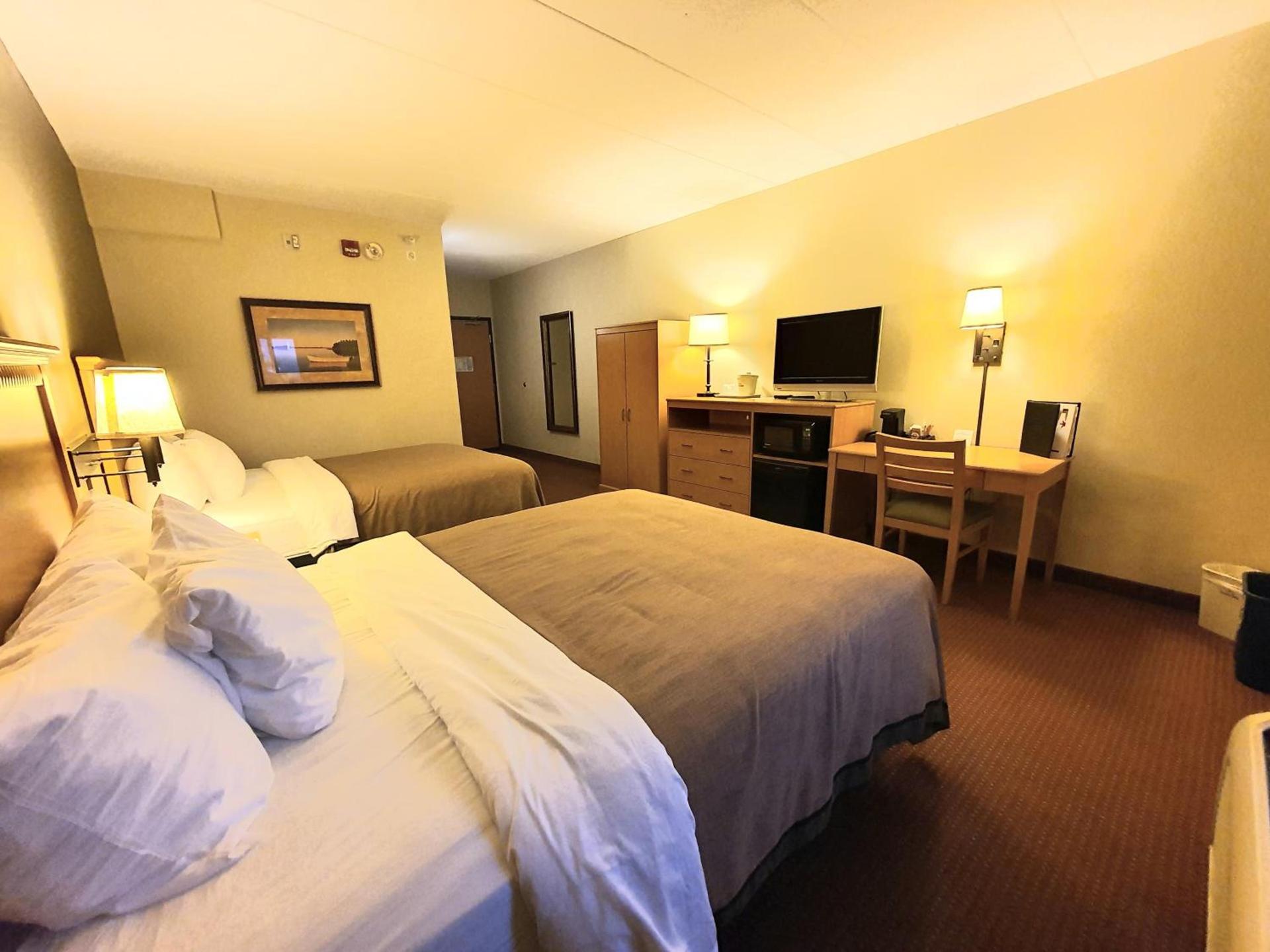 AmeriVu Inn and Suites - Waconia photo 28