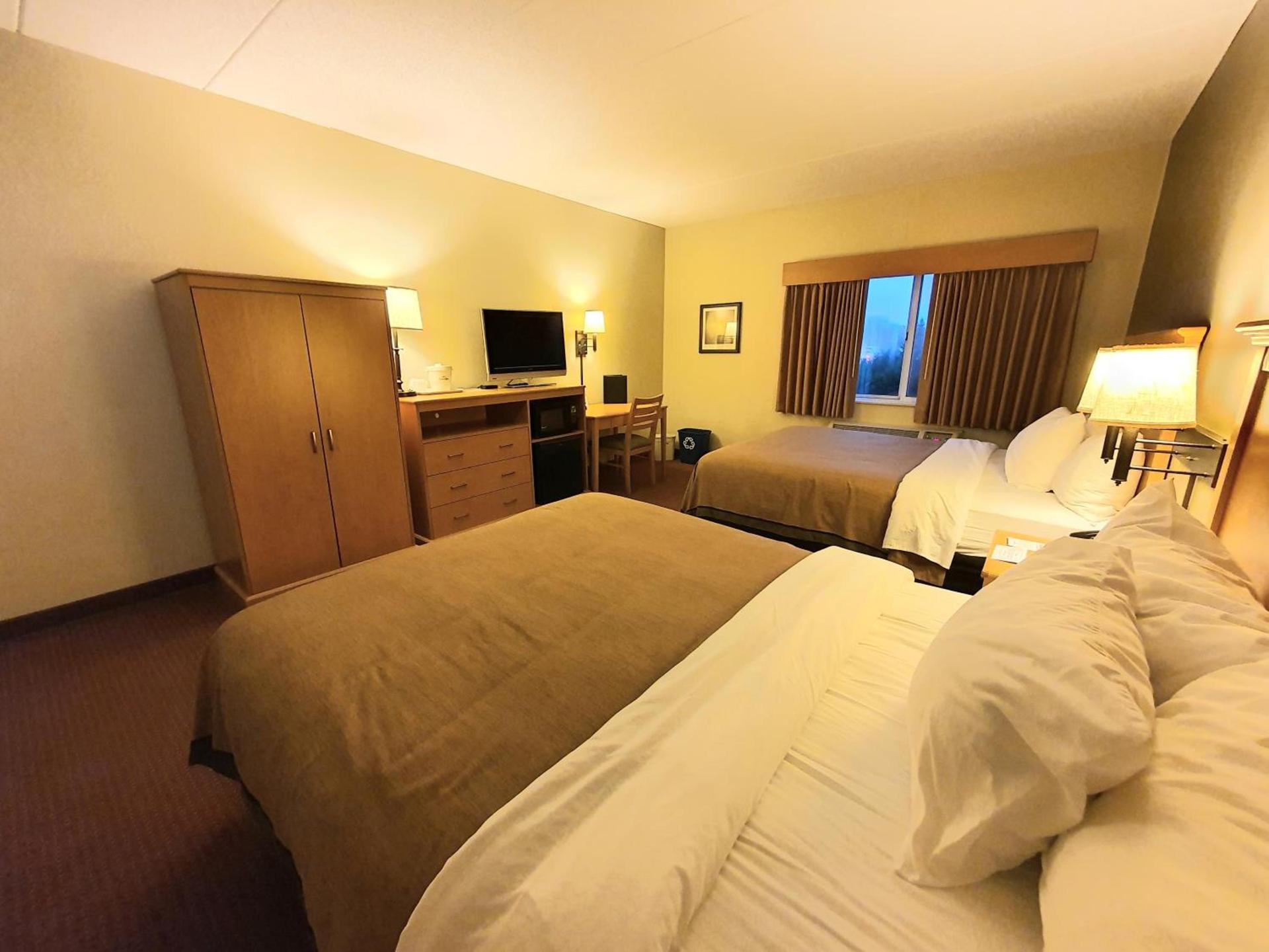 AmeriVu Inn and Suites - Waconia photo 30