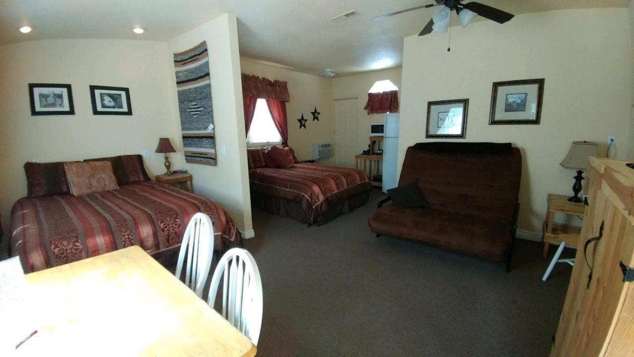 Alpaca Inn, The photo 38