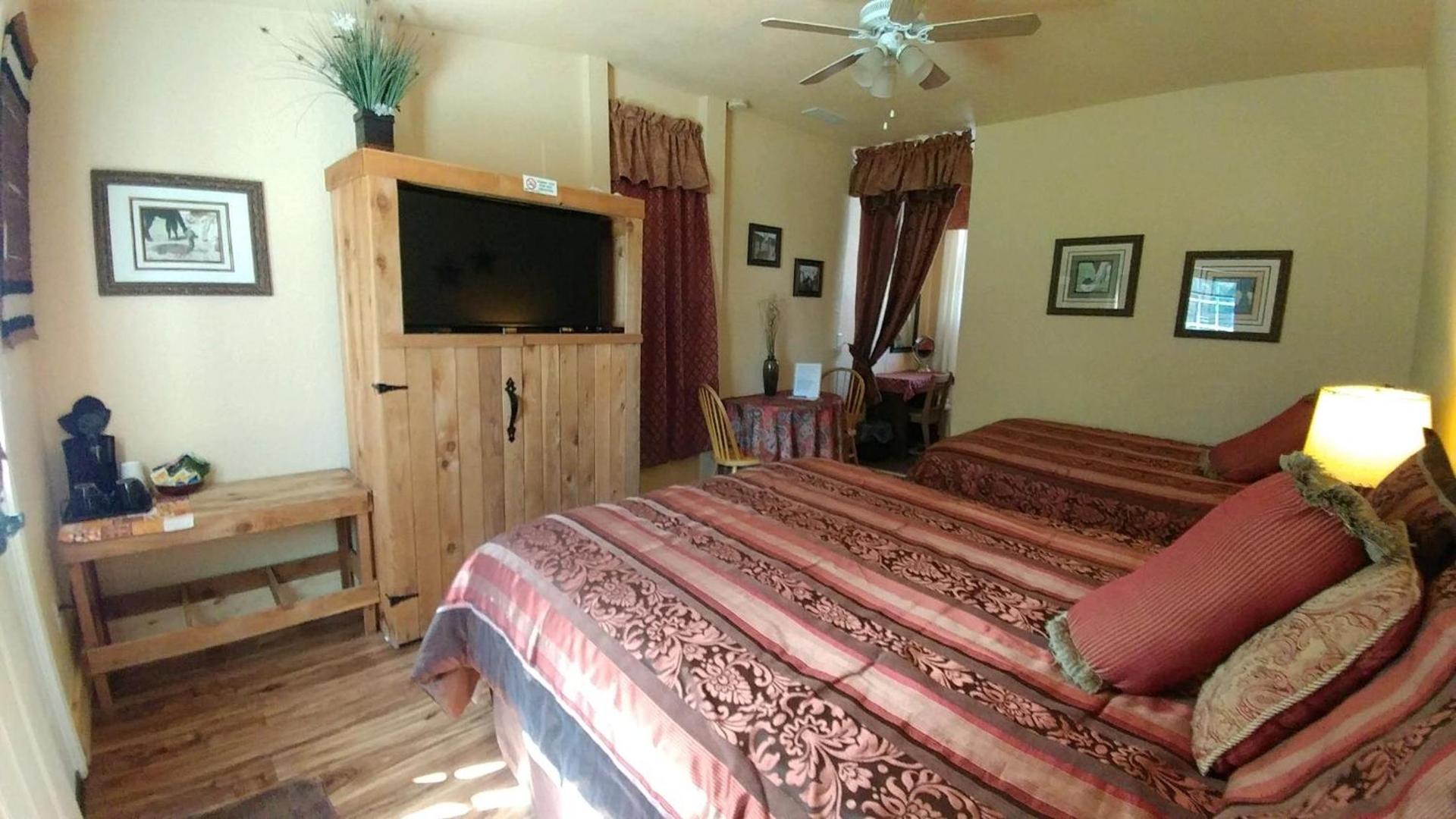 Alpaca Inn, The photo 39