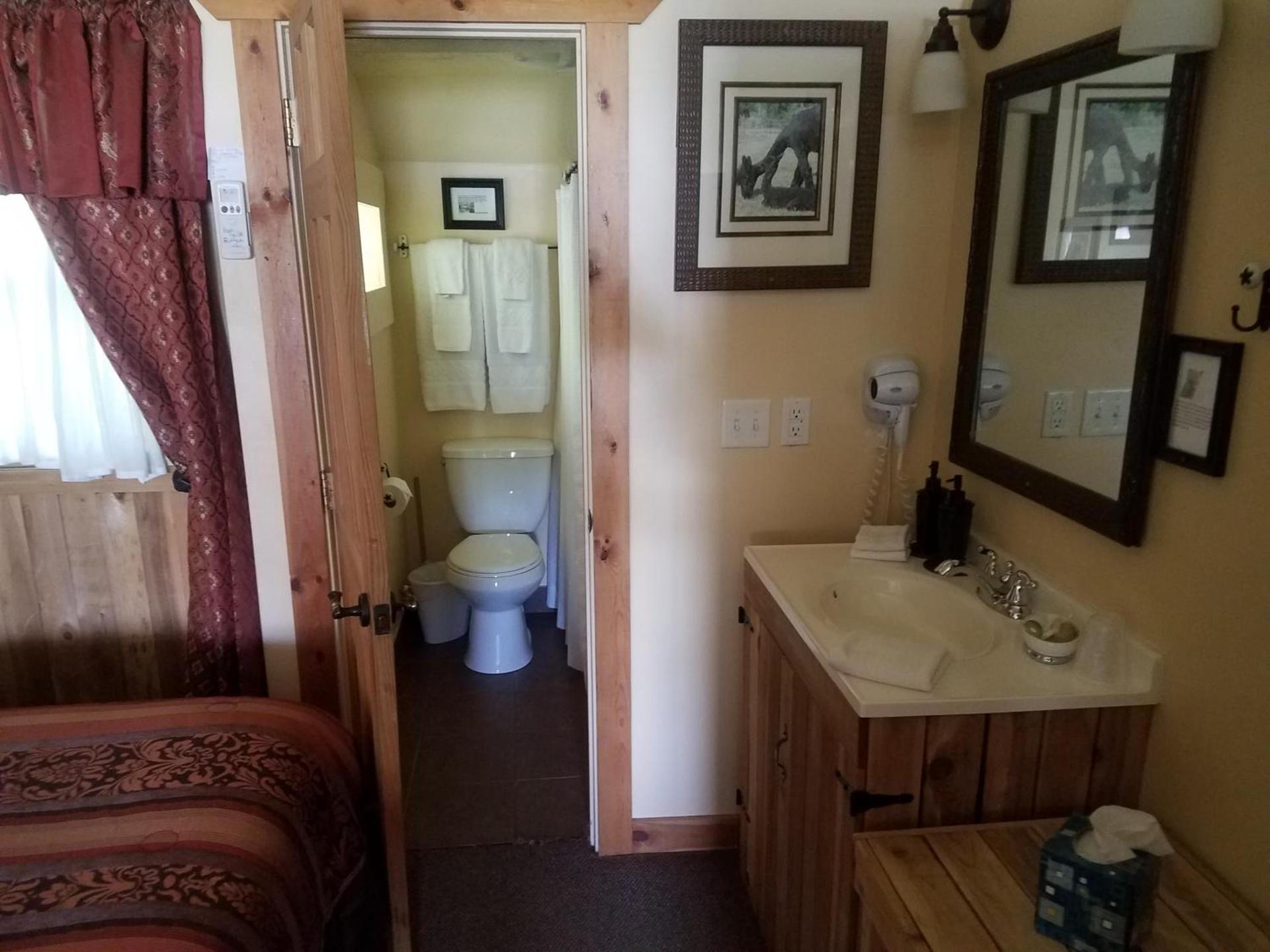 Alpaca Inn, The photo 43