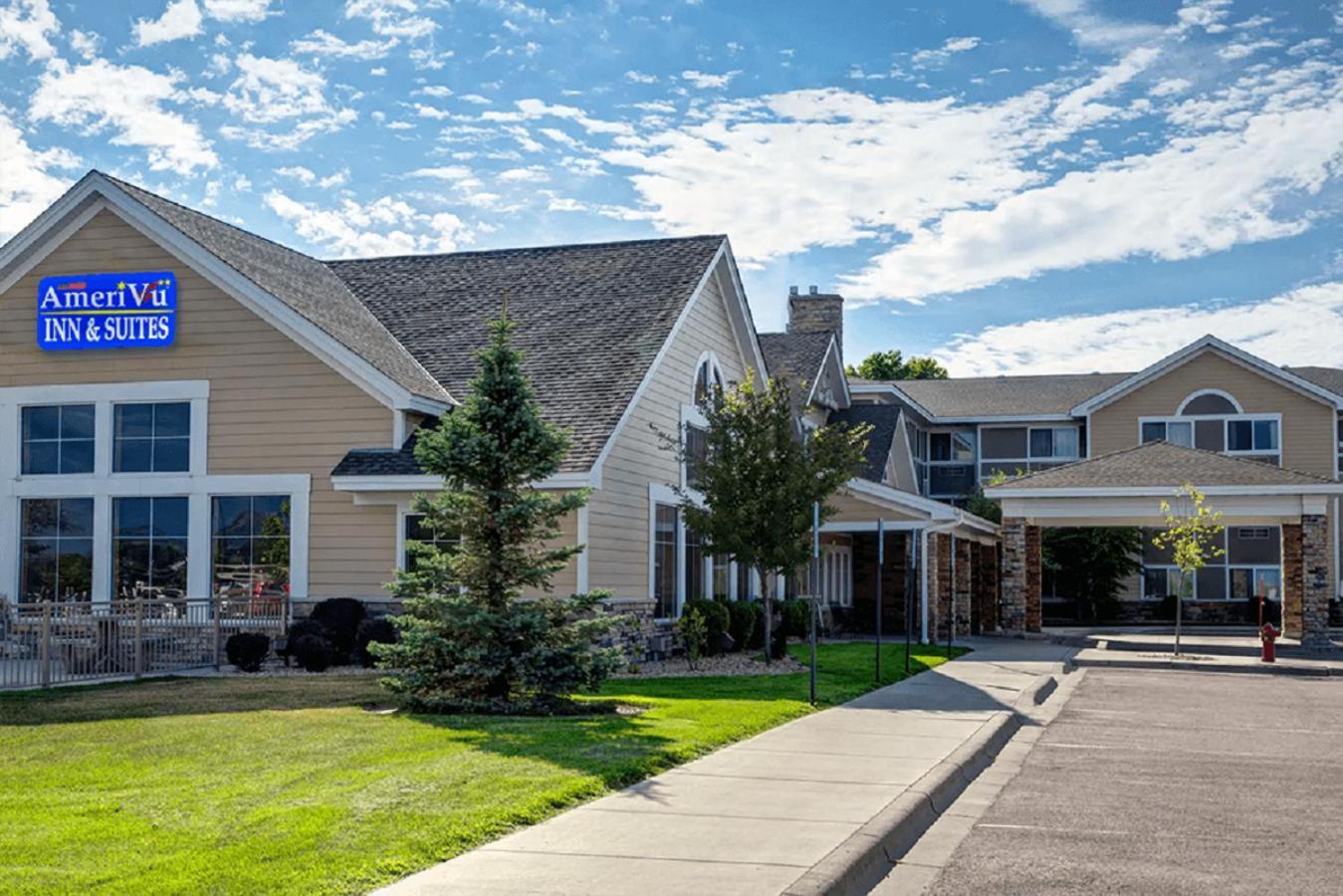 AmeriVu Inn and Suites - Waconia photo 1