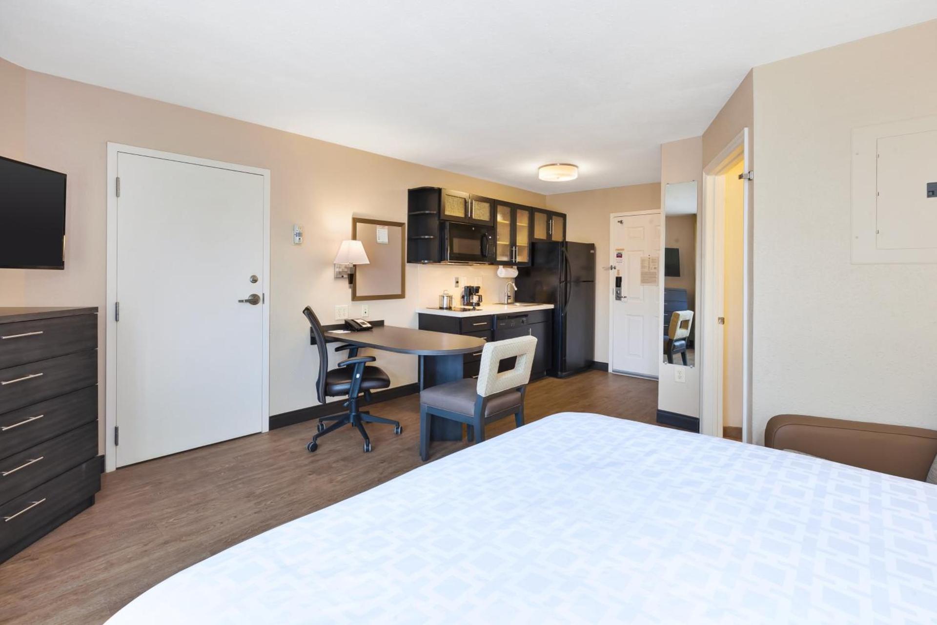 Candlewood Suites Rocky Mount by IHG photo 7