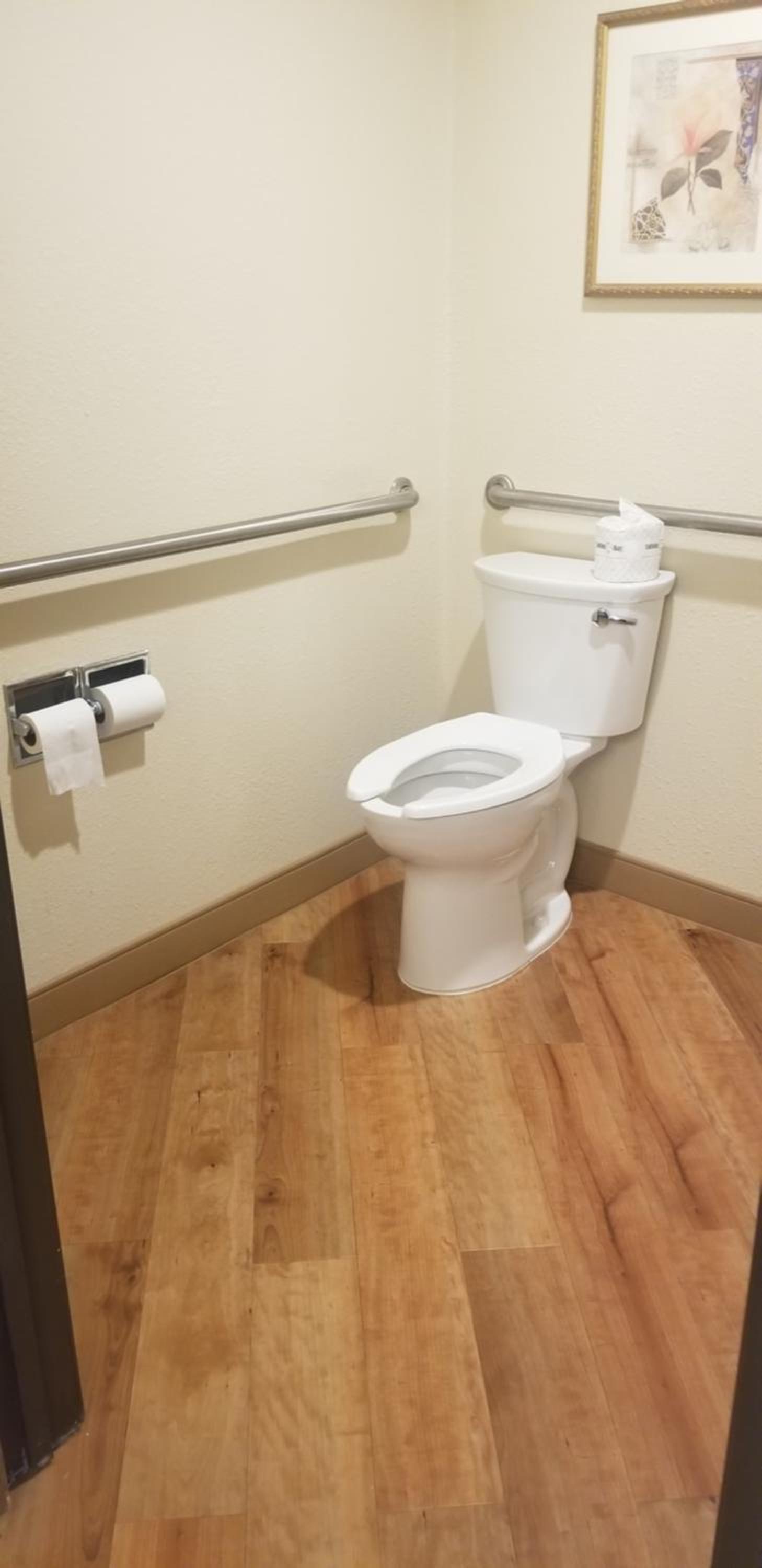 La Quinta Inn by Wyndham Indianapolis Airport Executive Dr photo 27