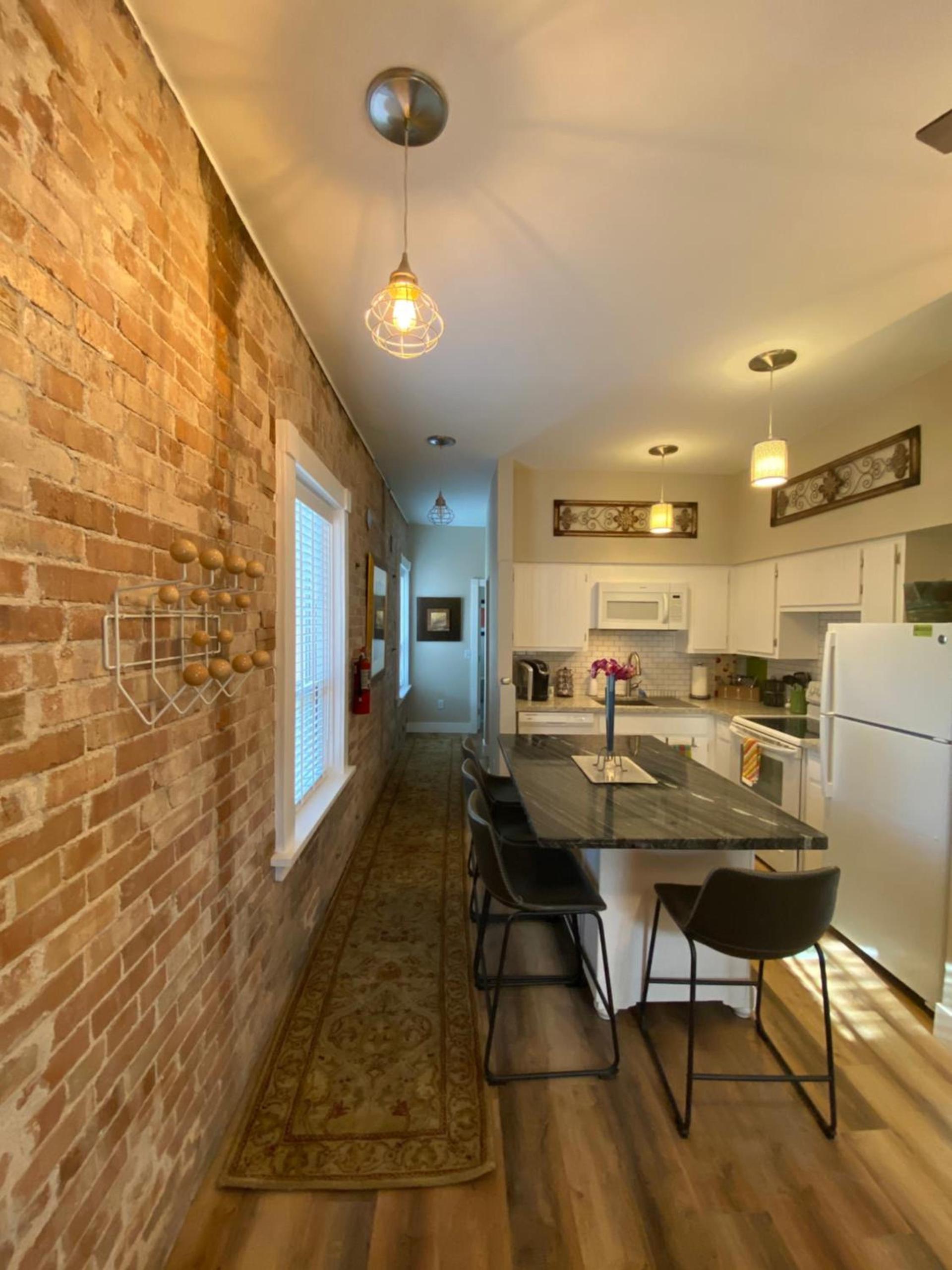 Bisbee Brownstone Suites photo 22