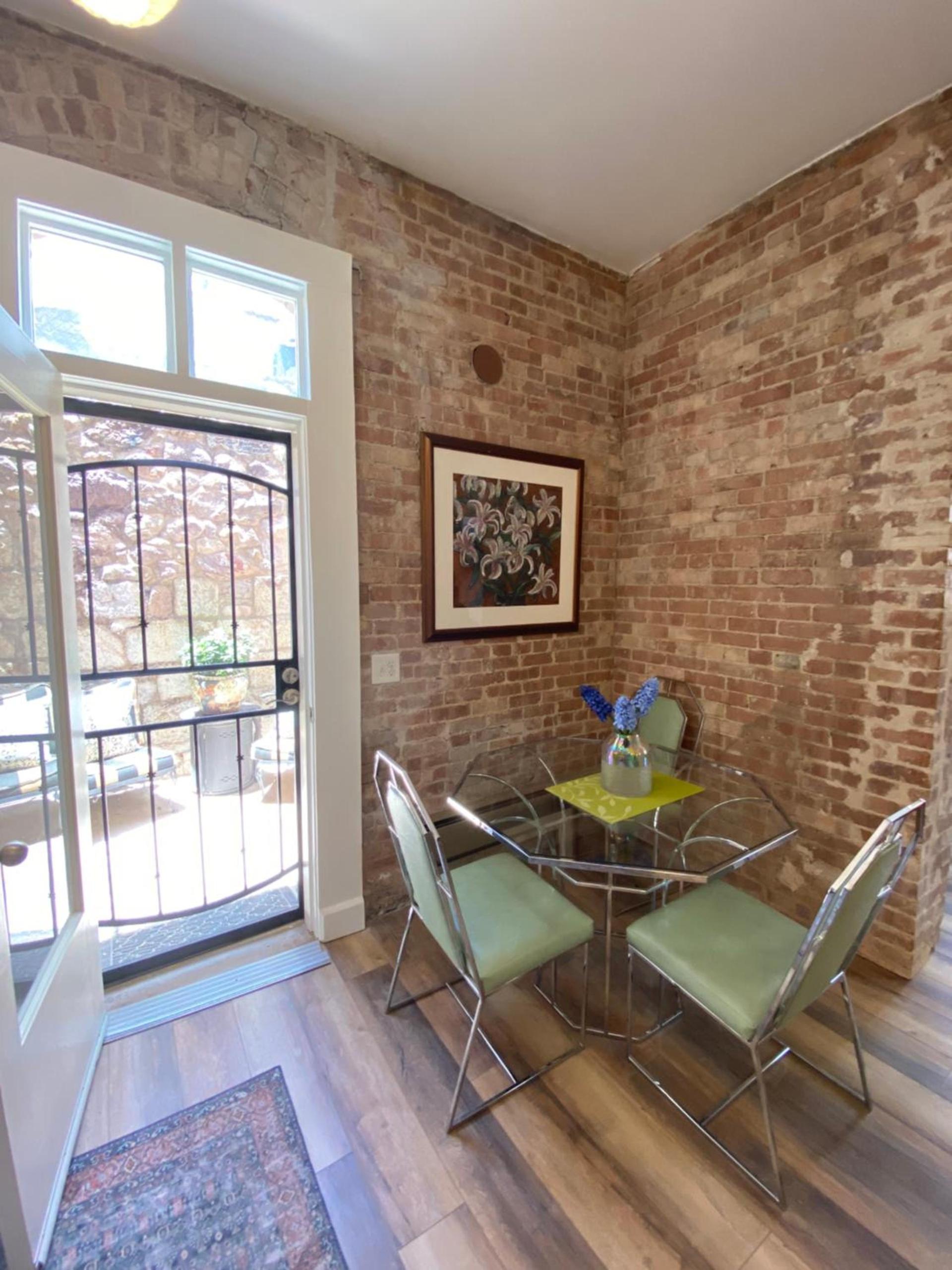 Bisbee Brownstone Suites photo 17