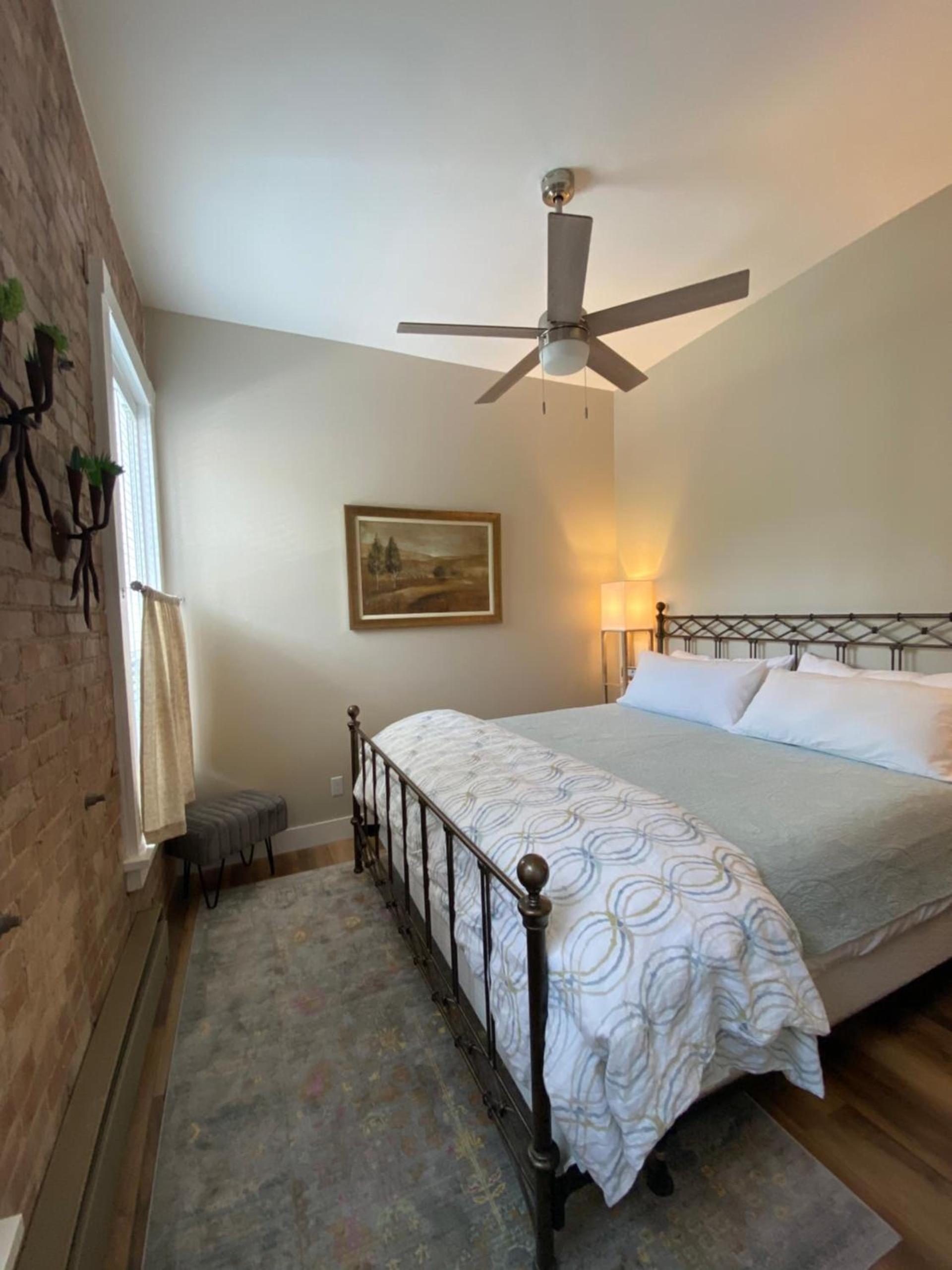 Bisbee Brownstone Suites photo 13