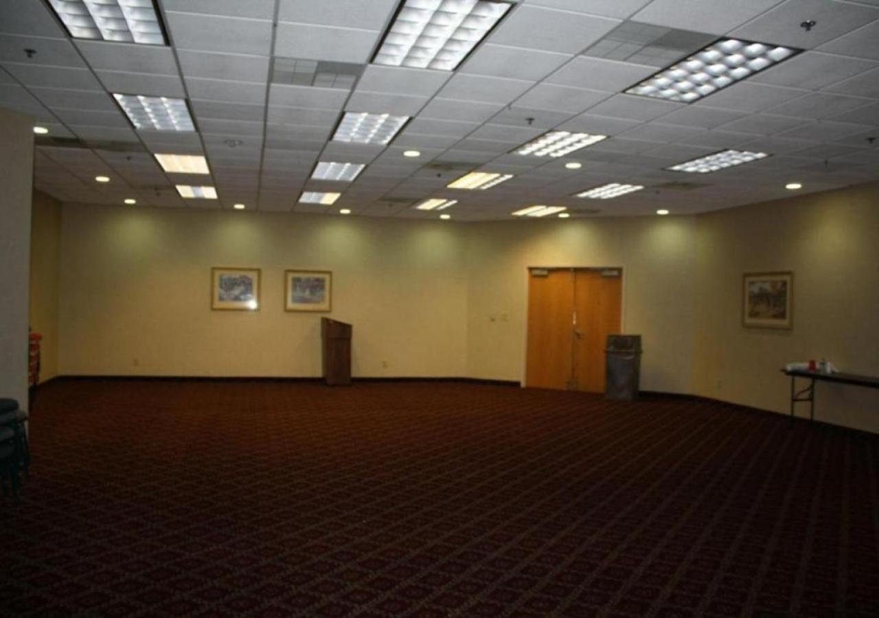 Red Carpet Inn-Macon photo 13