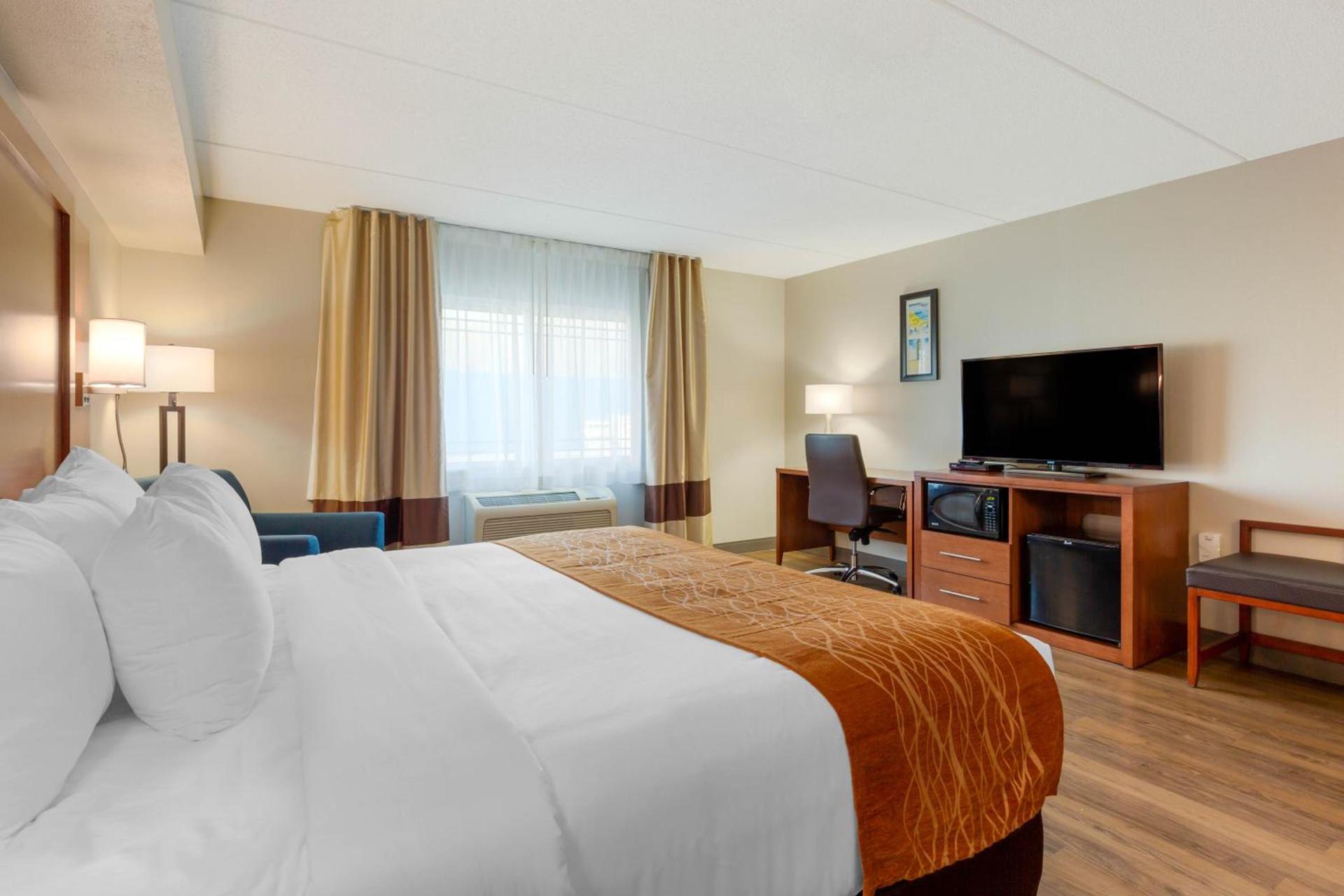 Comfort Inn & Suites Milford photo 4