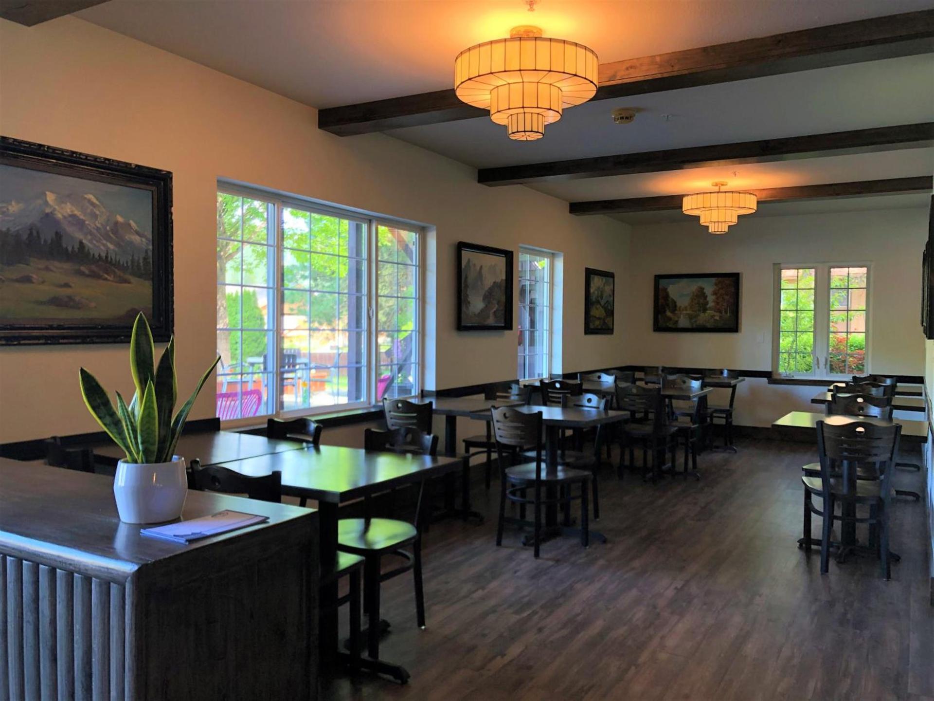 Blue Elk Inn photo 35