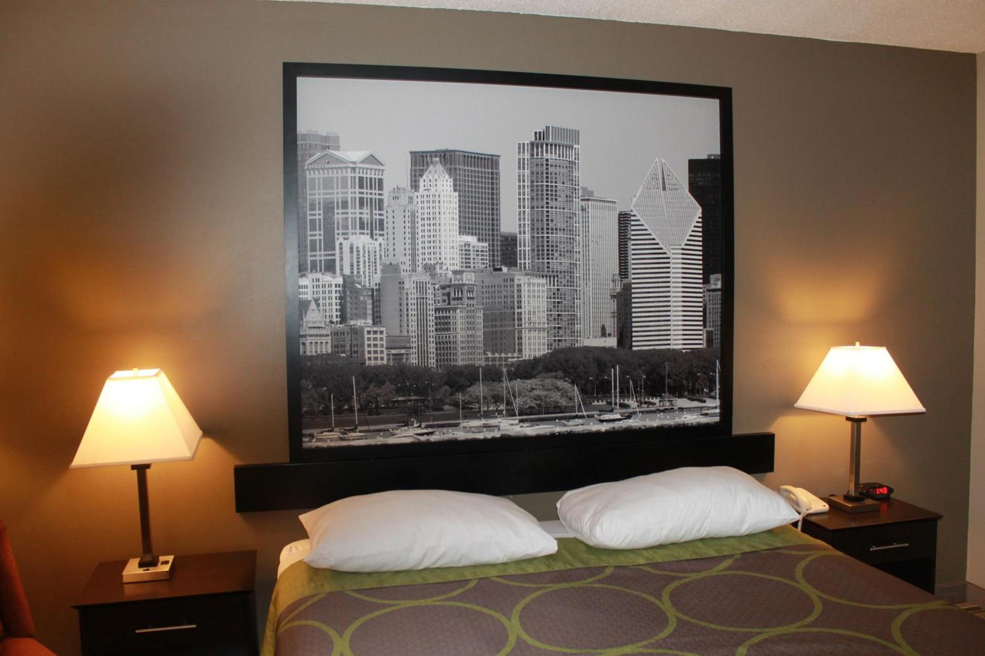 Super 8 by Wyndham Bridgeview/Chicago Area photo 13