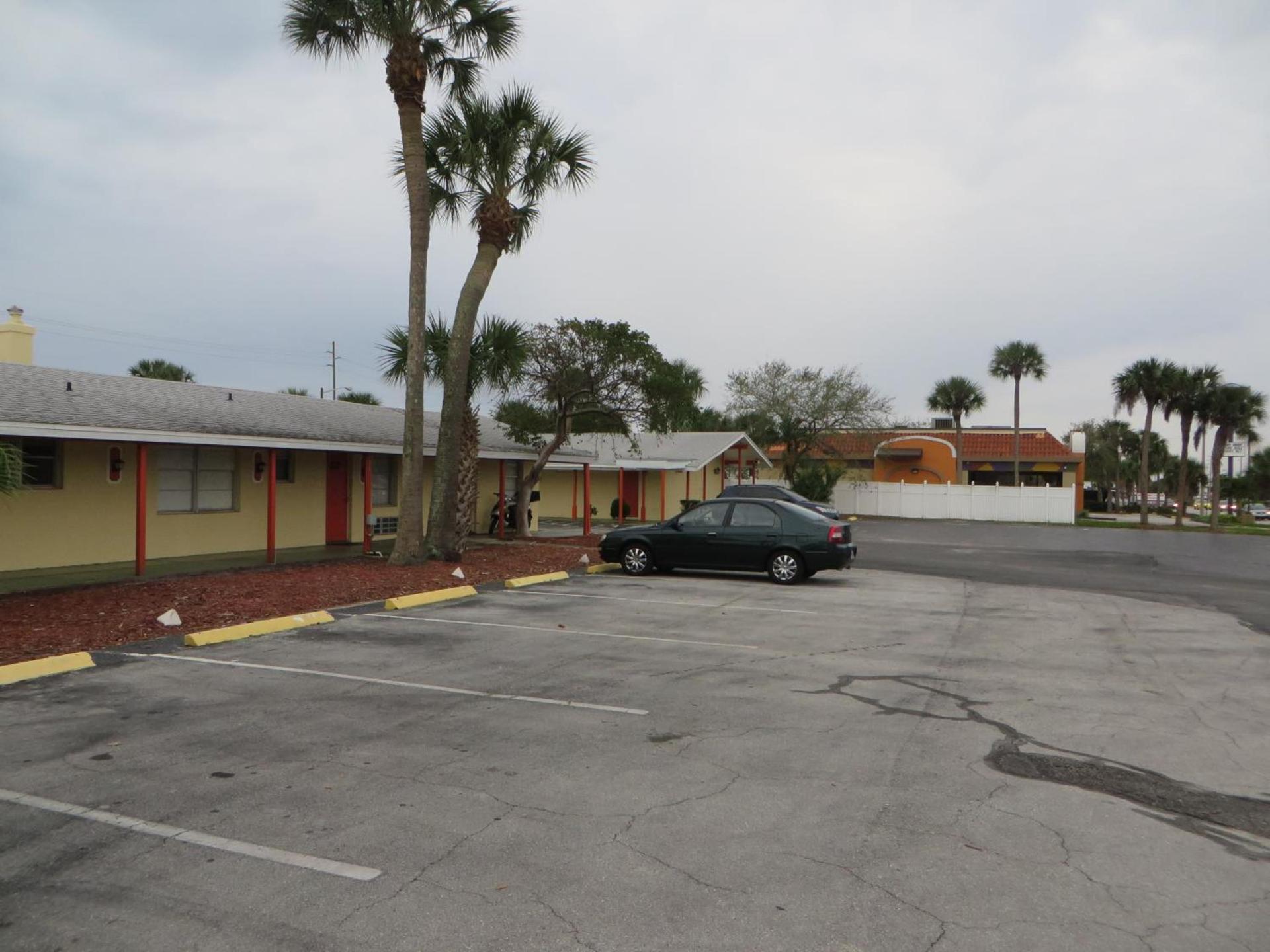 Sunset Inn- Fort Pierce, FL photo 50