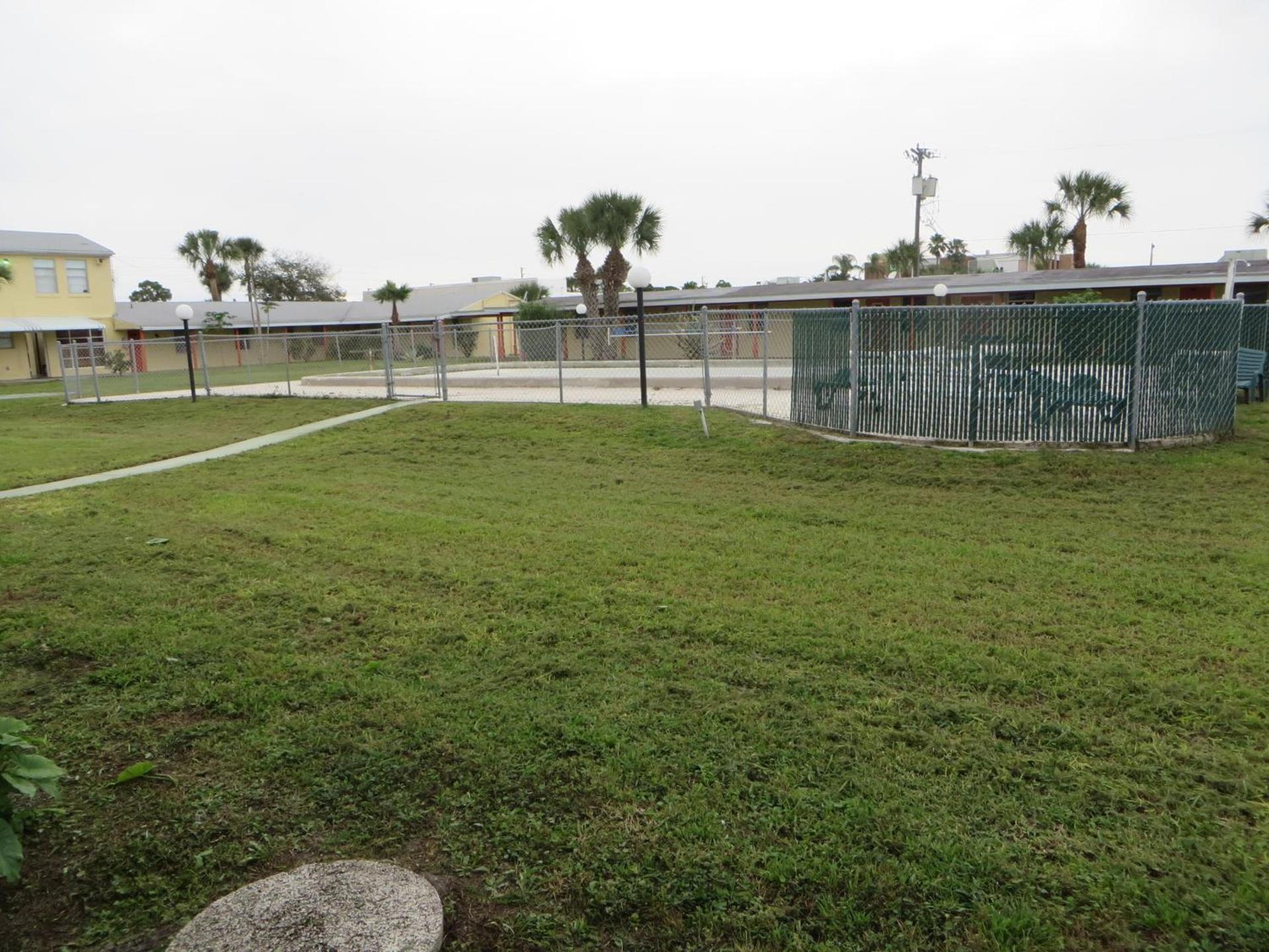 Sunset Inn- Fort Pierce, FL photo 48