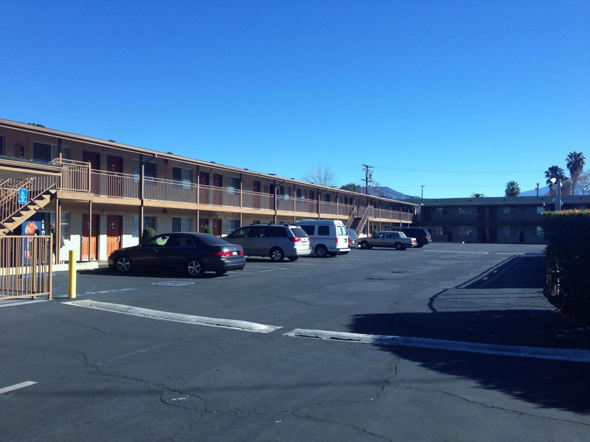 Downtown Motel 7 photo 3