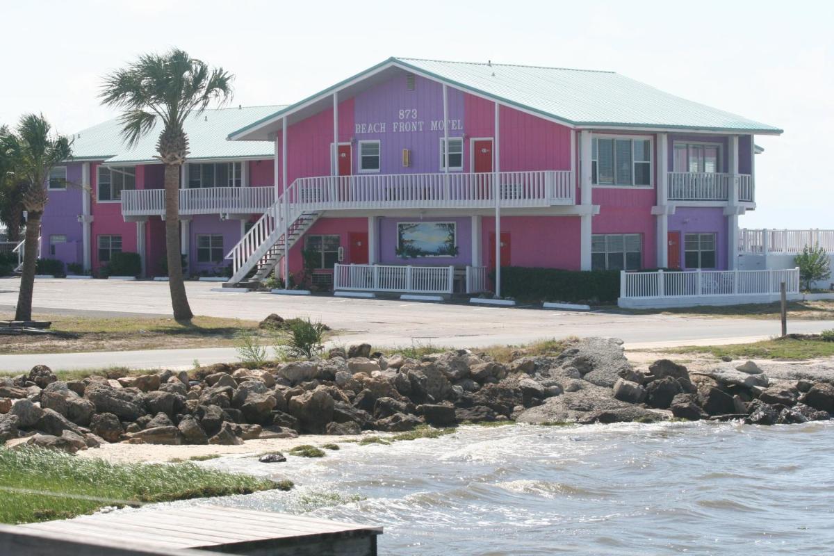 Beach Front Motel Cedar Key photo 1