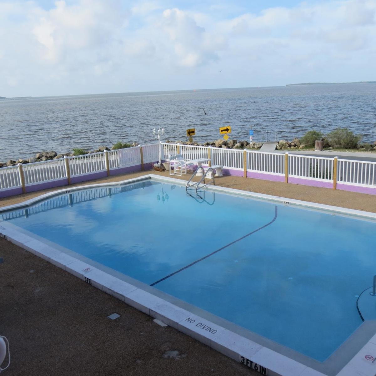 Beach Front Motel Cedar Key photo 5
