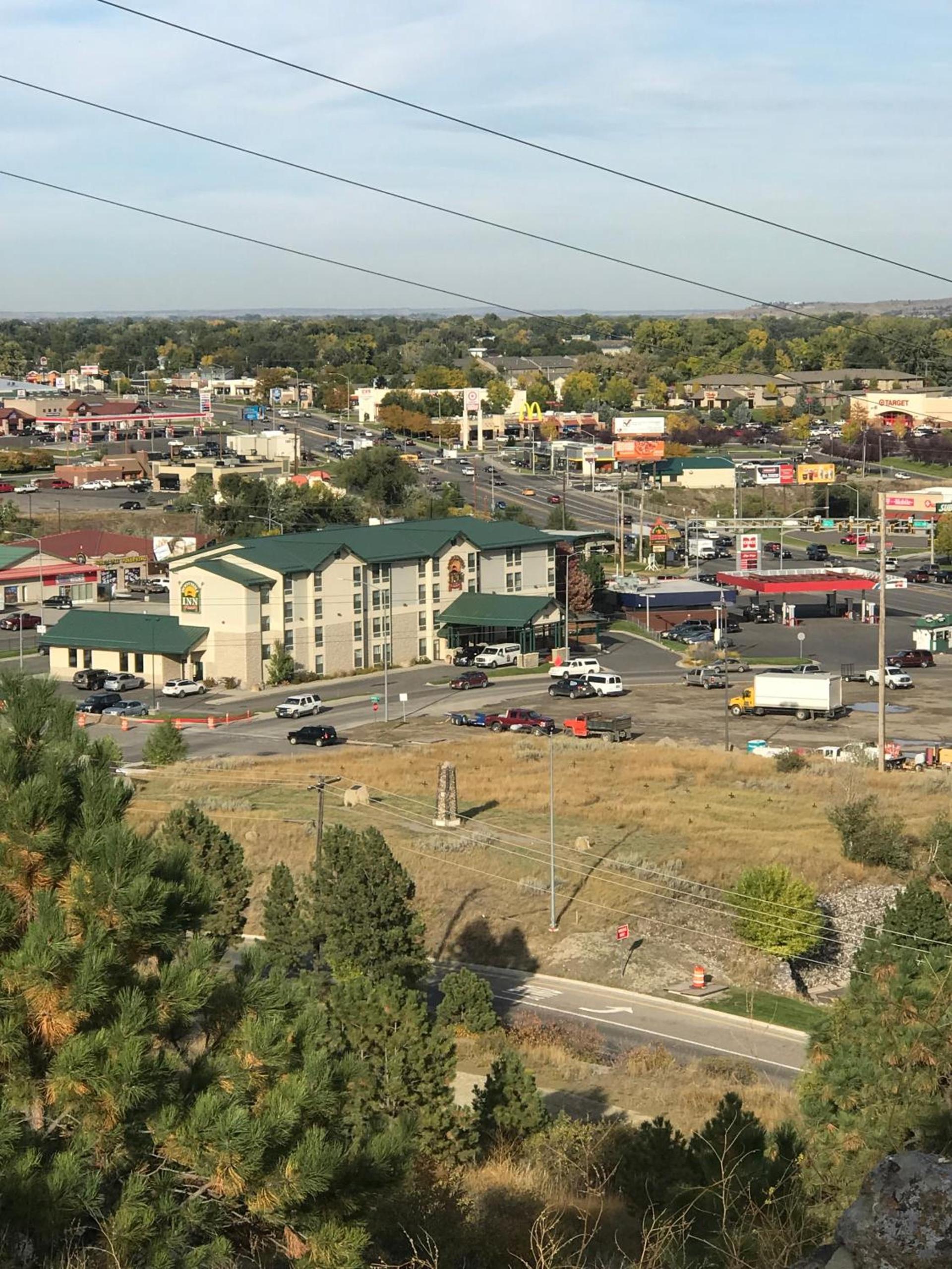 Boothill Inn and Suites photo 11