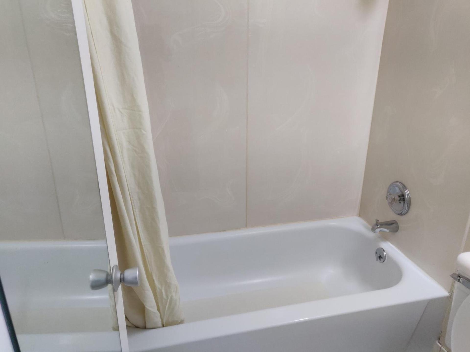 Sprucewood Inn photo 22