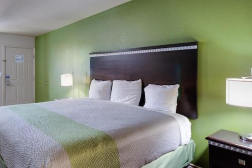 Eagle Ford Inn photo 20