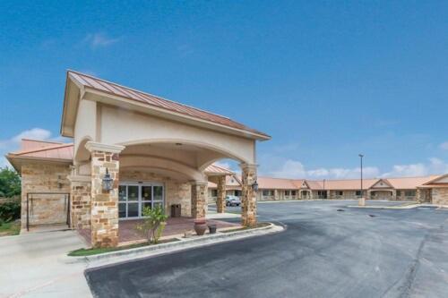 Eagle Ford Inn — hotel in Floresville
