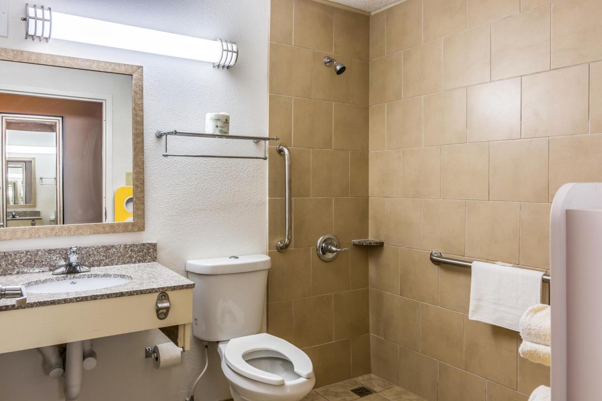 Motel 6 Petersburg, VA - Fort Lee photo 36