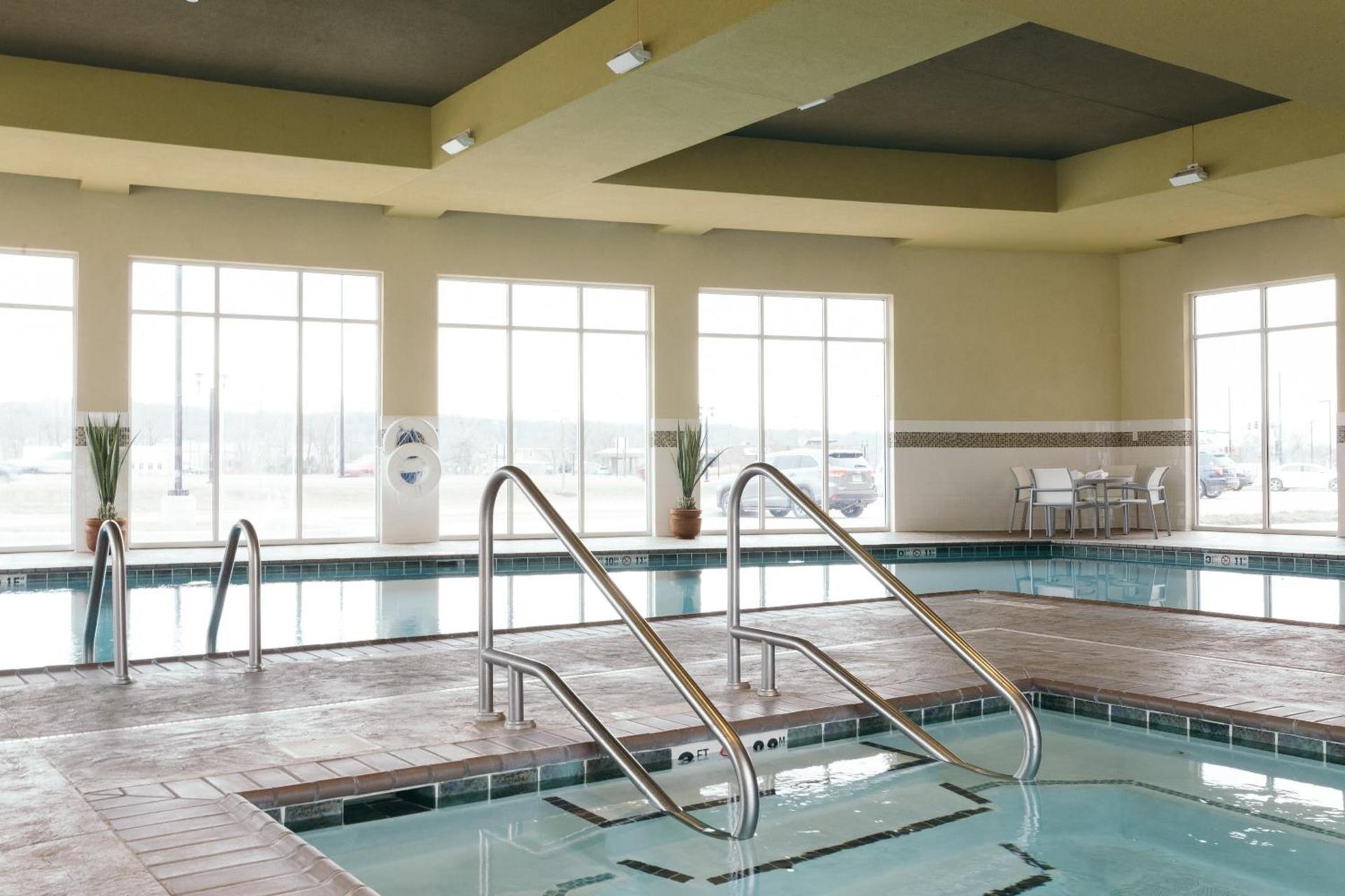 Holiday Inn and Suites East Peoria by IHG photo 34