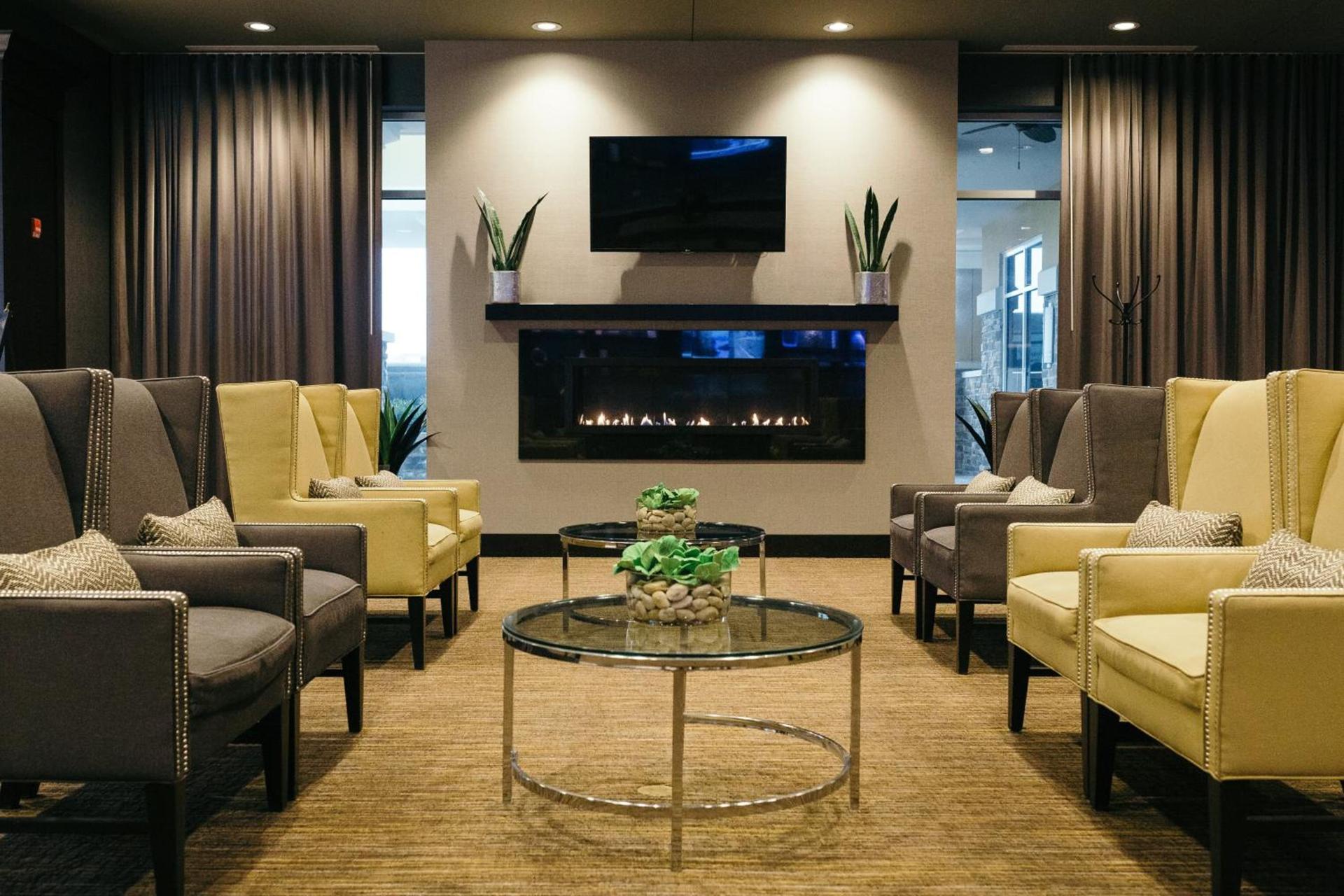 Holiday Inn and Suites East Peoria by IHG photo 17