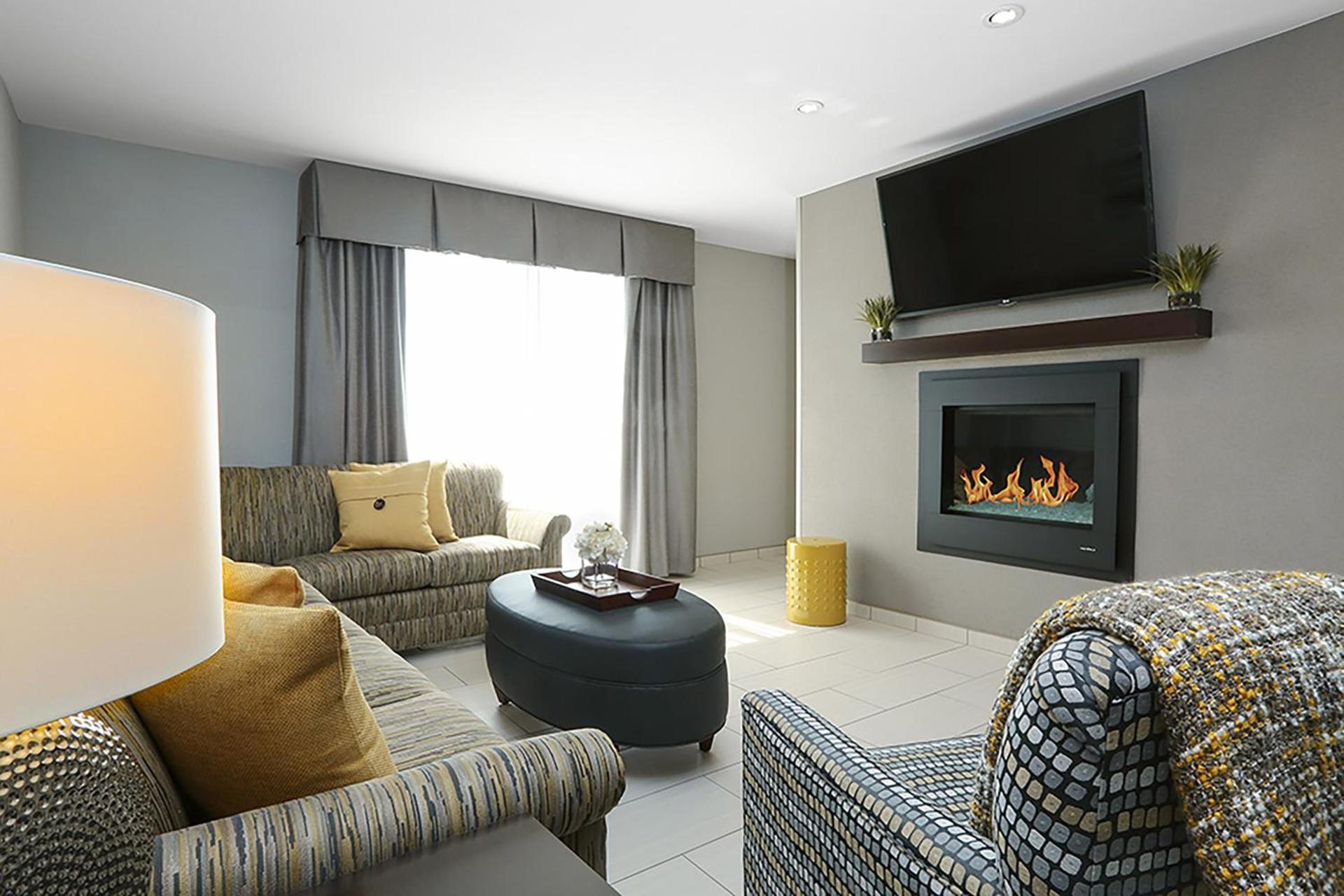 Holiday Inn and Suites East Peoria by IHG photo 47