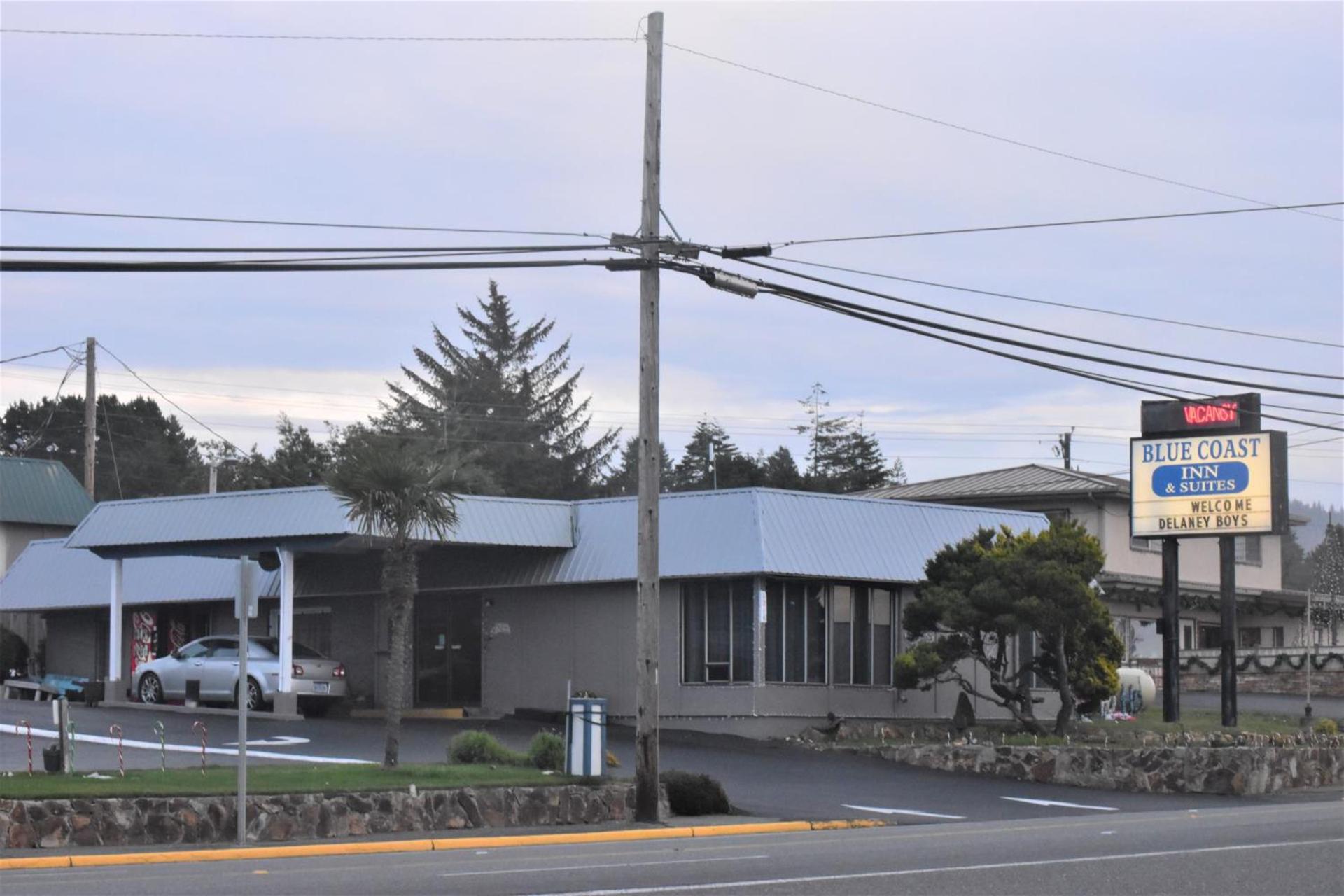 Blue Coast Inn & Suites photo 2