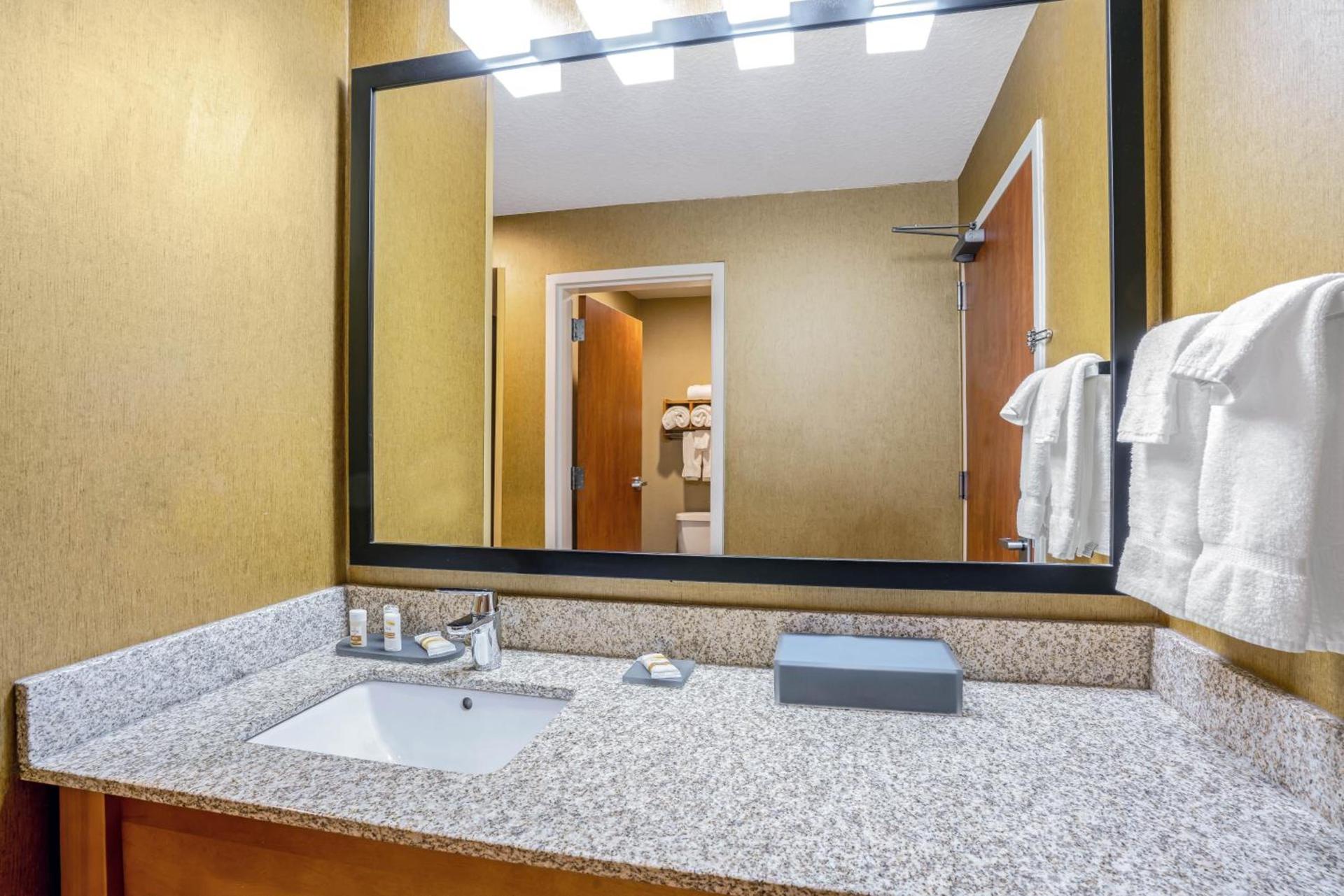 La Quinta by Wyndham Coeur d`Alene photo 31