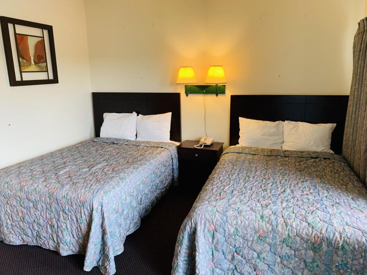 Express Inn photo 13