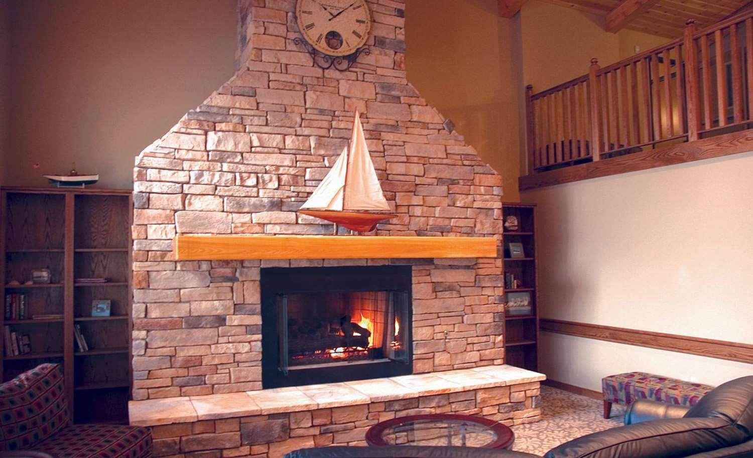 AmericInn by Wyndham Charlevoix photo 12