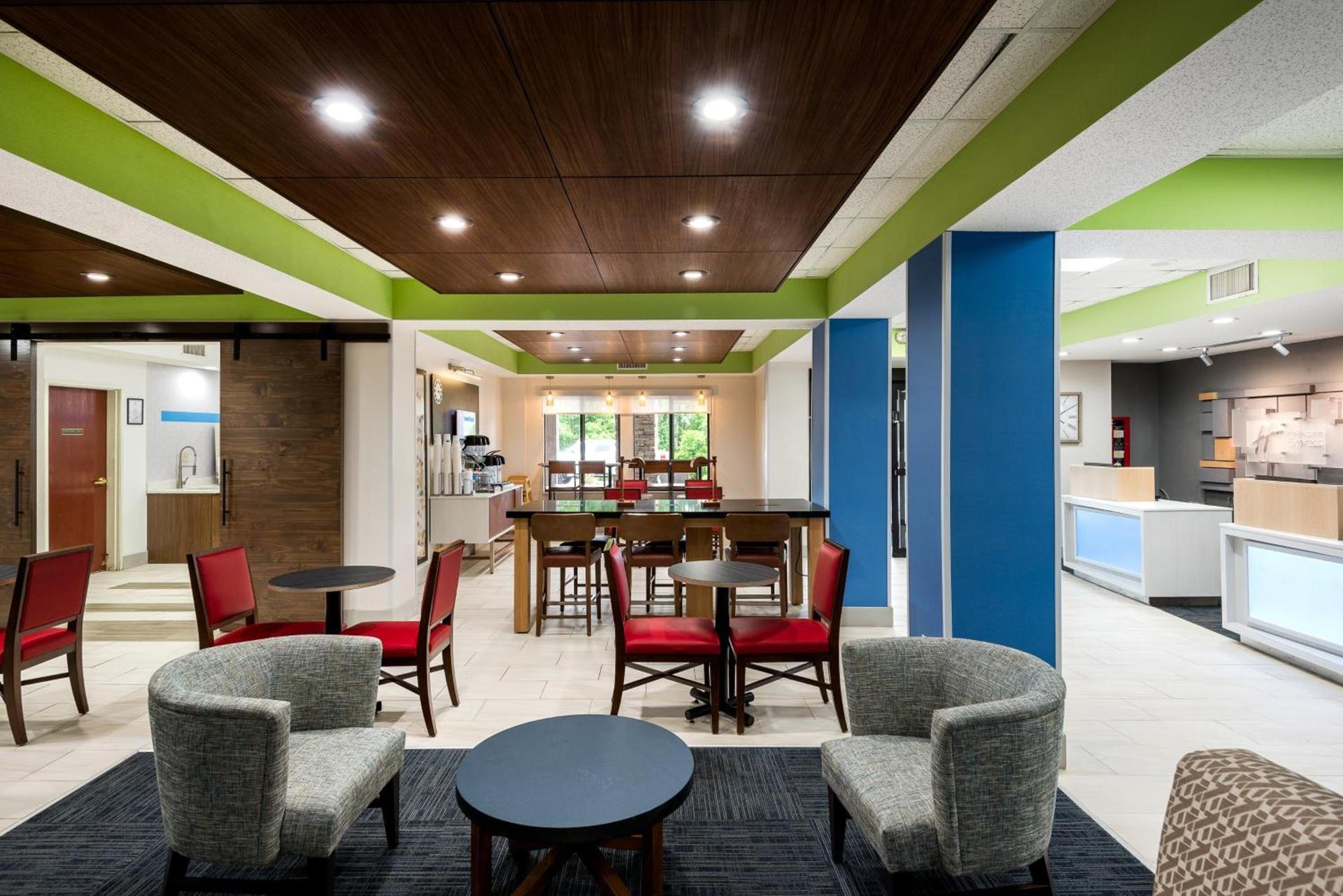 Holiday Inn Express Hillsville by IHG photo 15