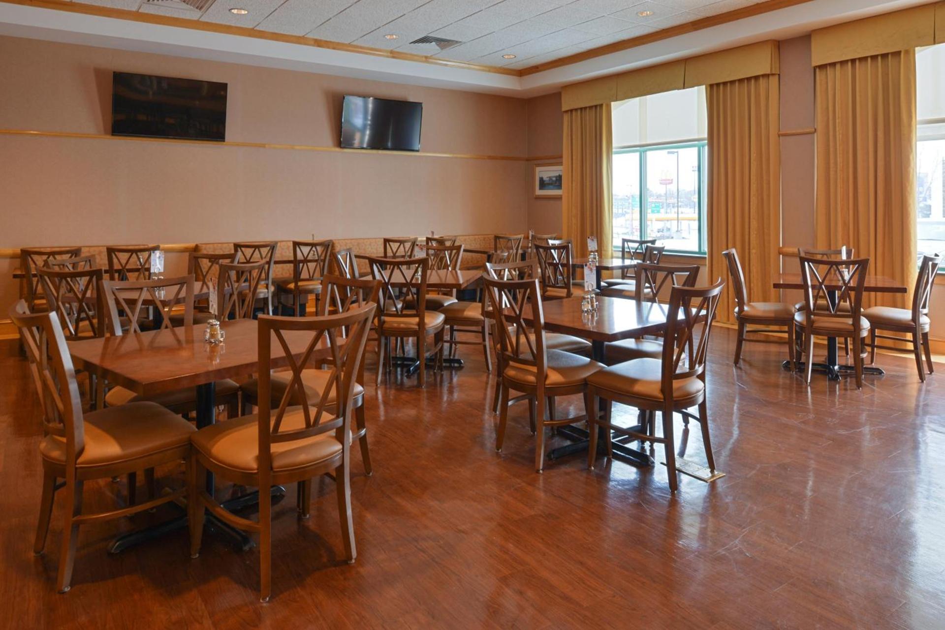 Holiday Inn Express Breezewood by IHG photo 3