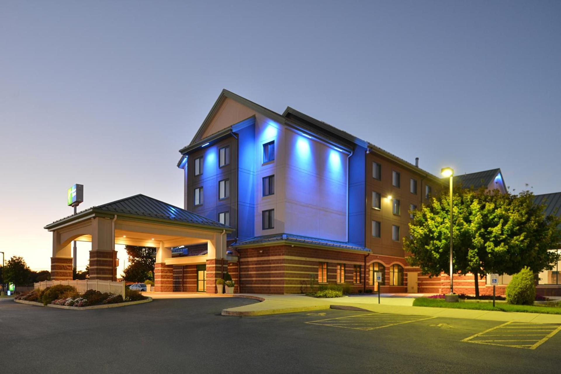 Holiday Inn Express Breezewood by IHG photo 8