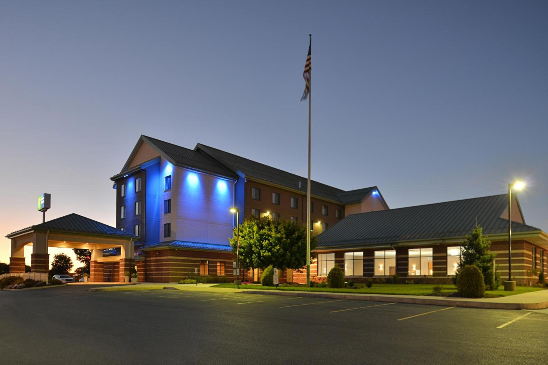 Holiday Inn Express Breezewood by IHG photo 17