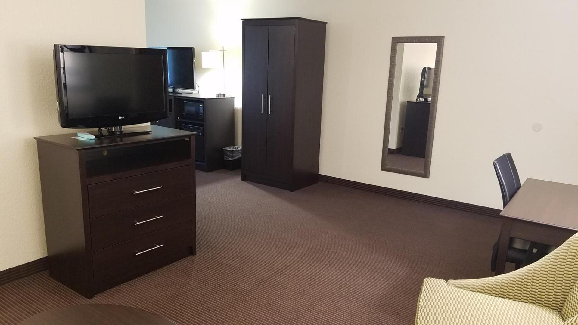 AmericInn by Wyndham Rhinelander photo 3
