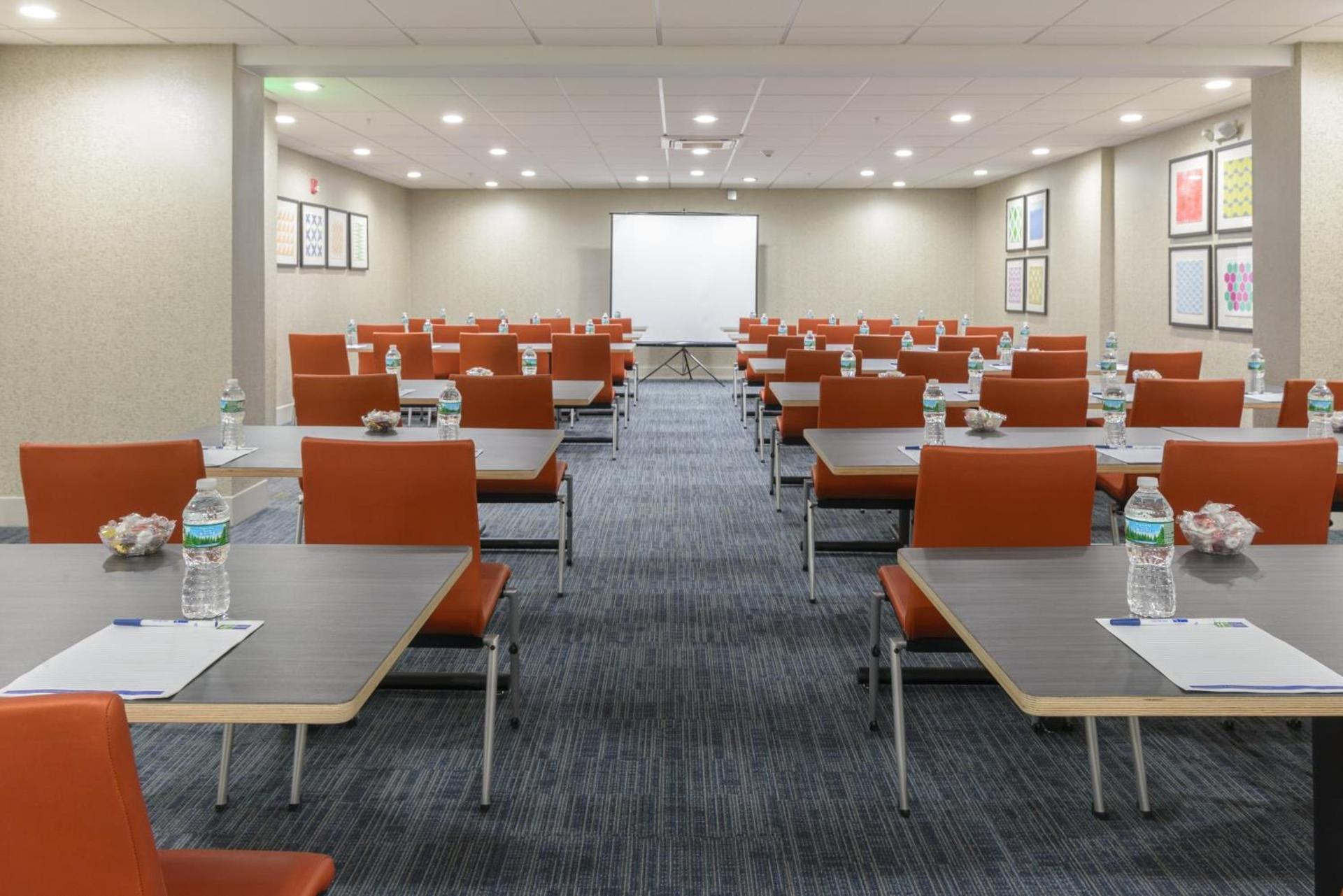 Holiday Inn Express Southington by IHG photo 13