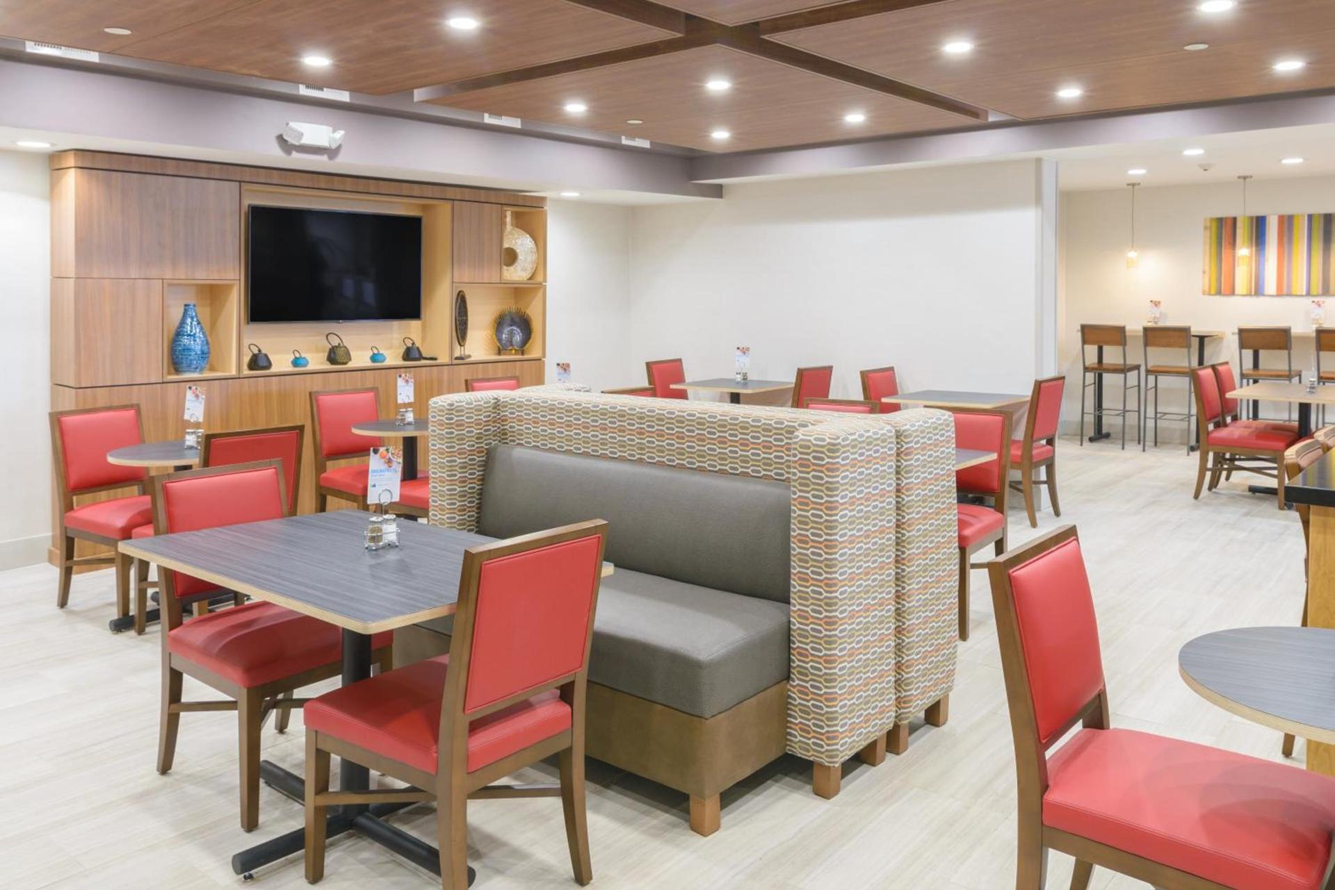 Holiday Inn Express Southington by IHG photo 5