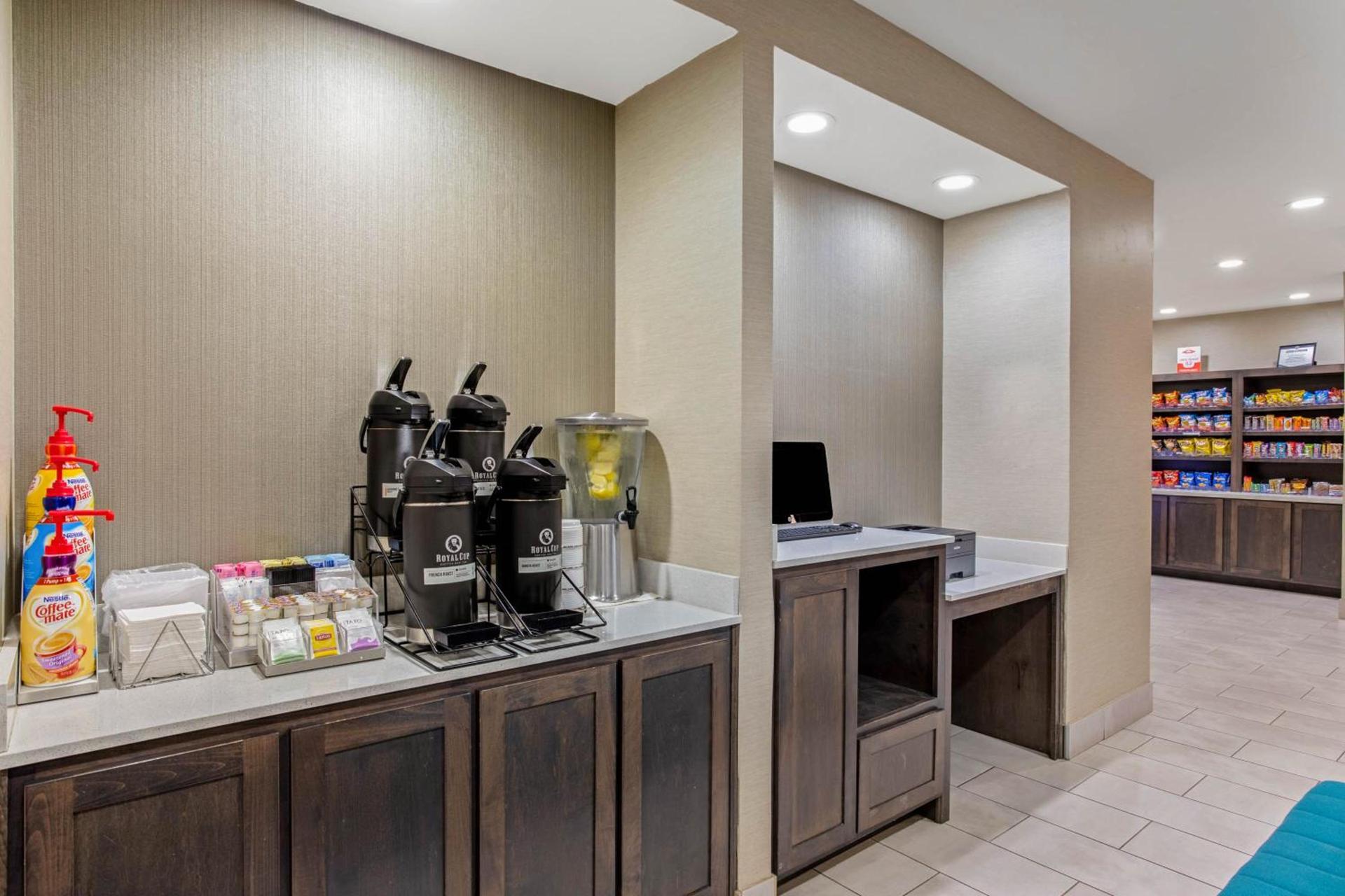 La Quinta by Wyndham Hopkinsville photo 30