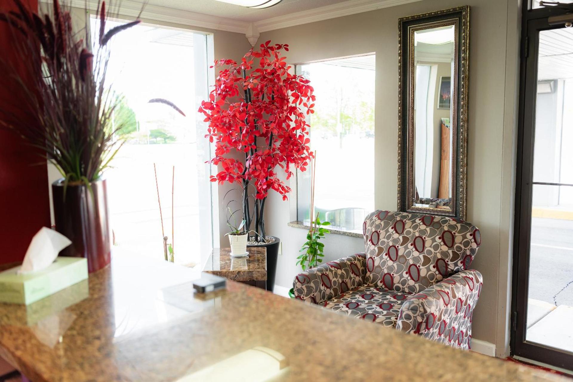 Spencer Inn & Suites photo 15