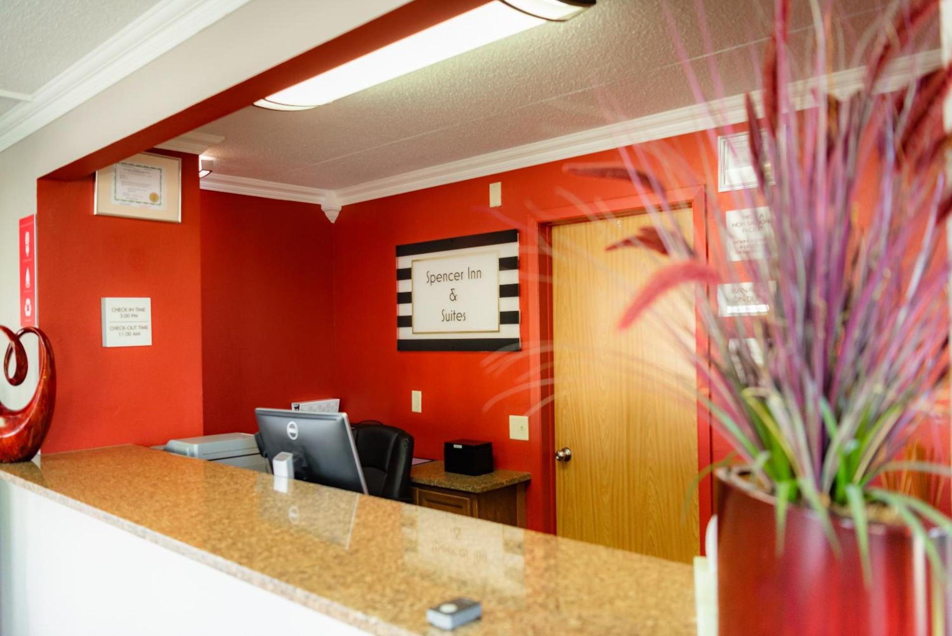 Spencer Inn & Suites photo 12