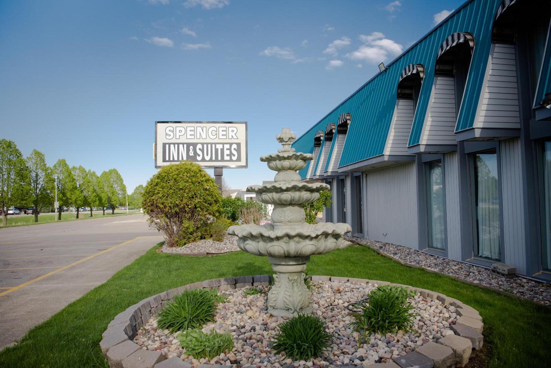 Spencer Inn & Suites photo 4