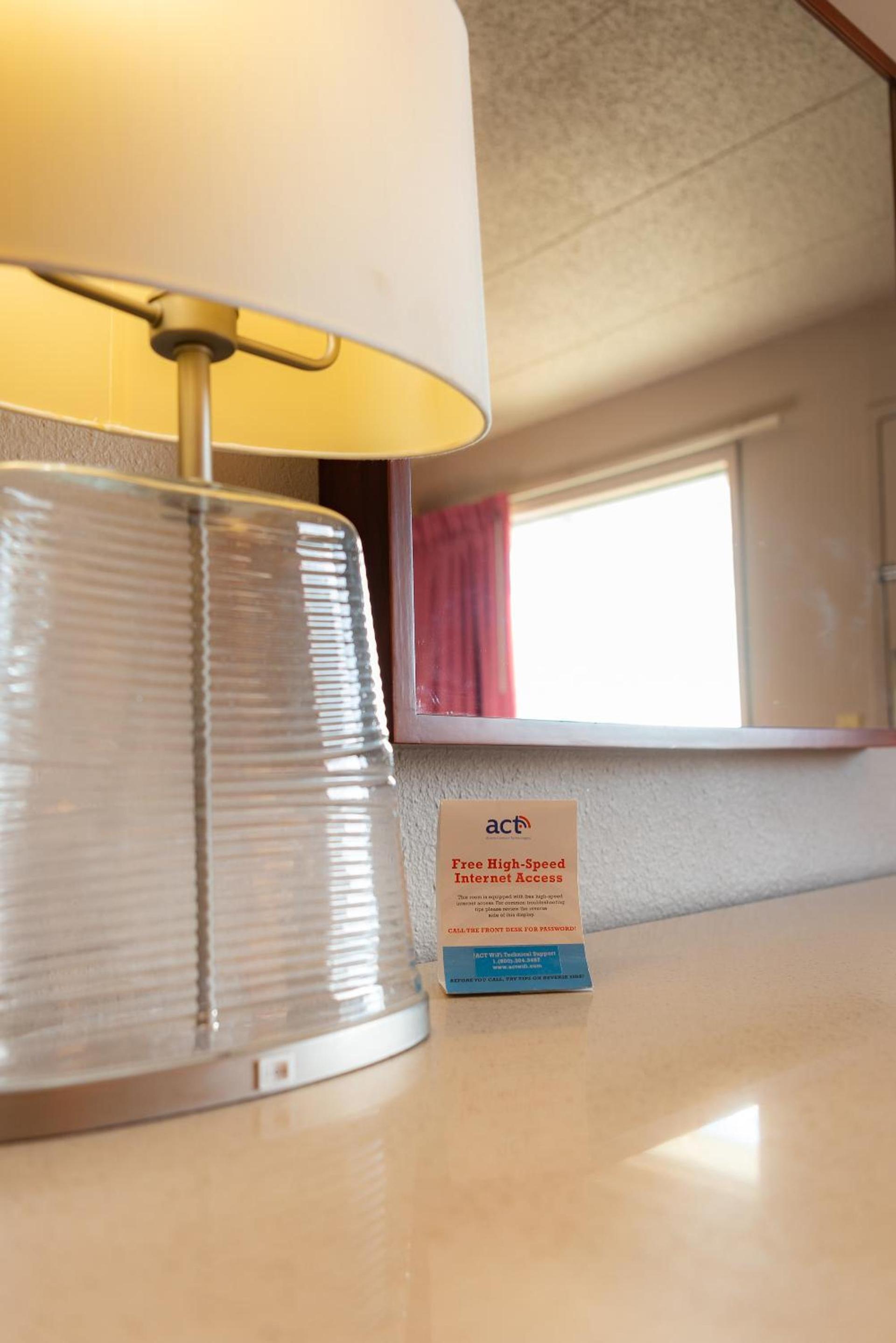 Spencer Inn & Suites photo 30